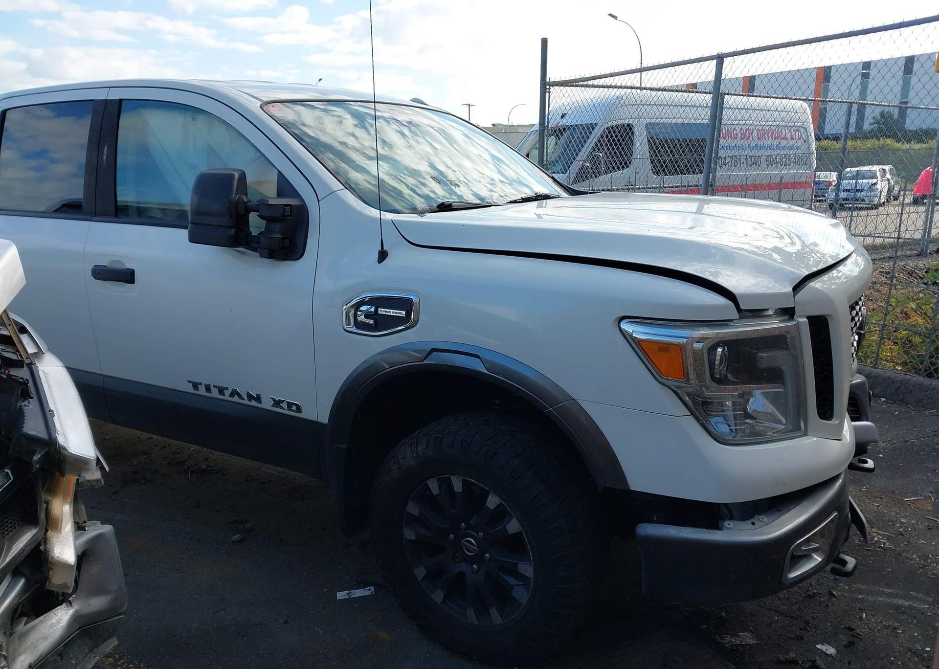 2016 NISSAN TITAN XD SL