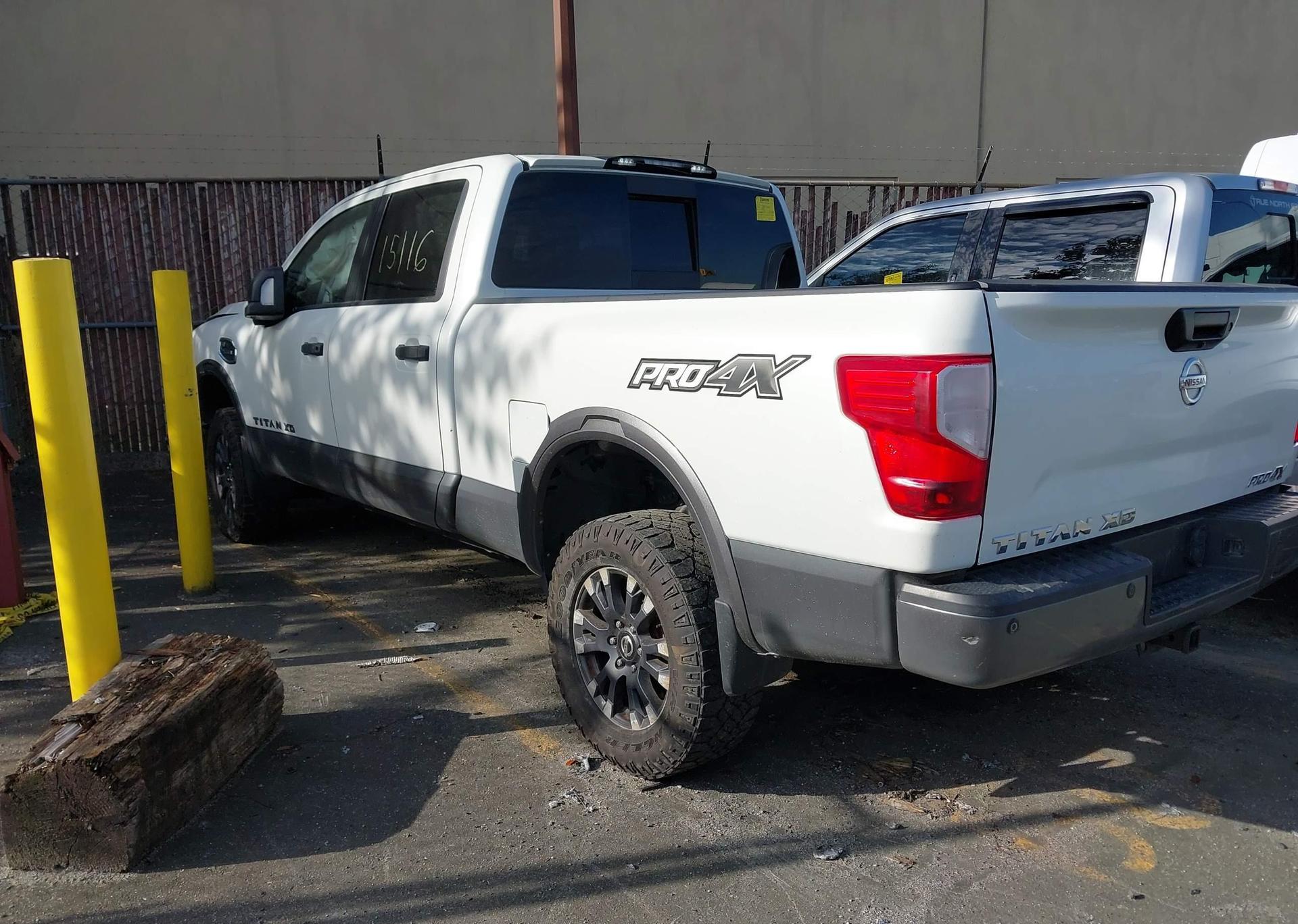 2016 NISSAN TITAN XD SL