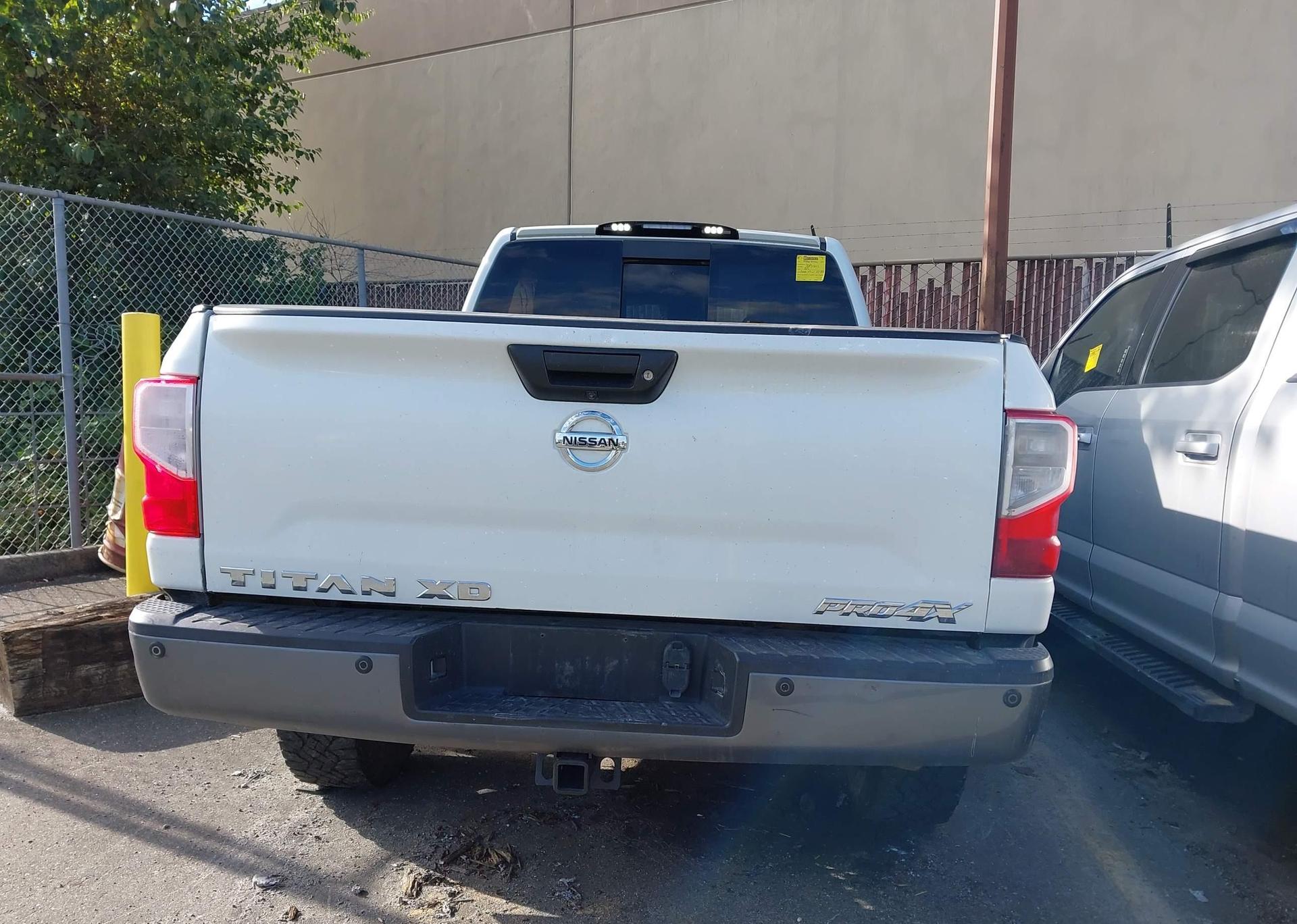 2016 NISSAN TITAN XD SL