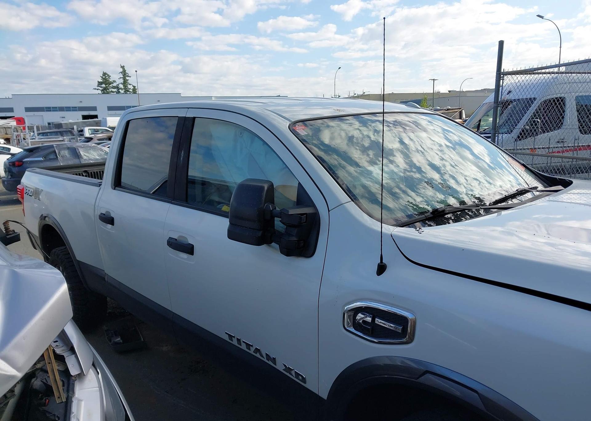 2016 NISSAN TITAN XD SL