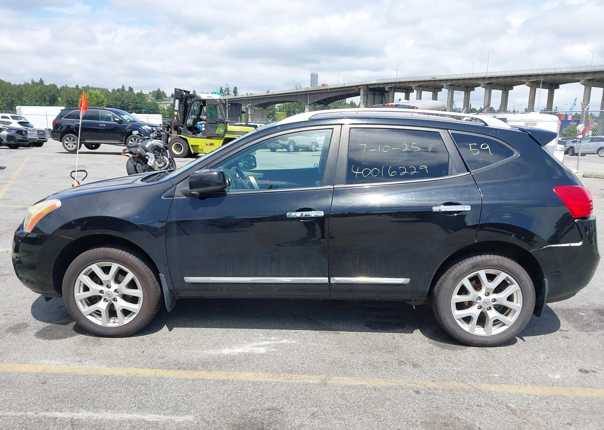 2011 NISSAN ROGUE