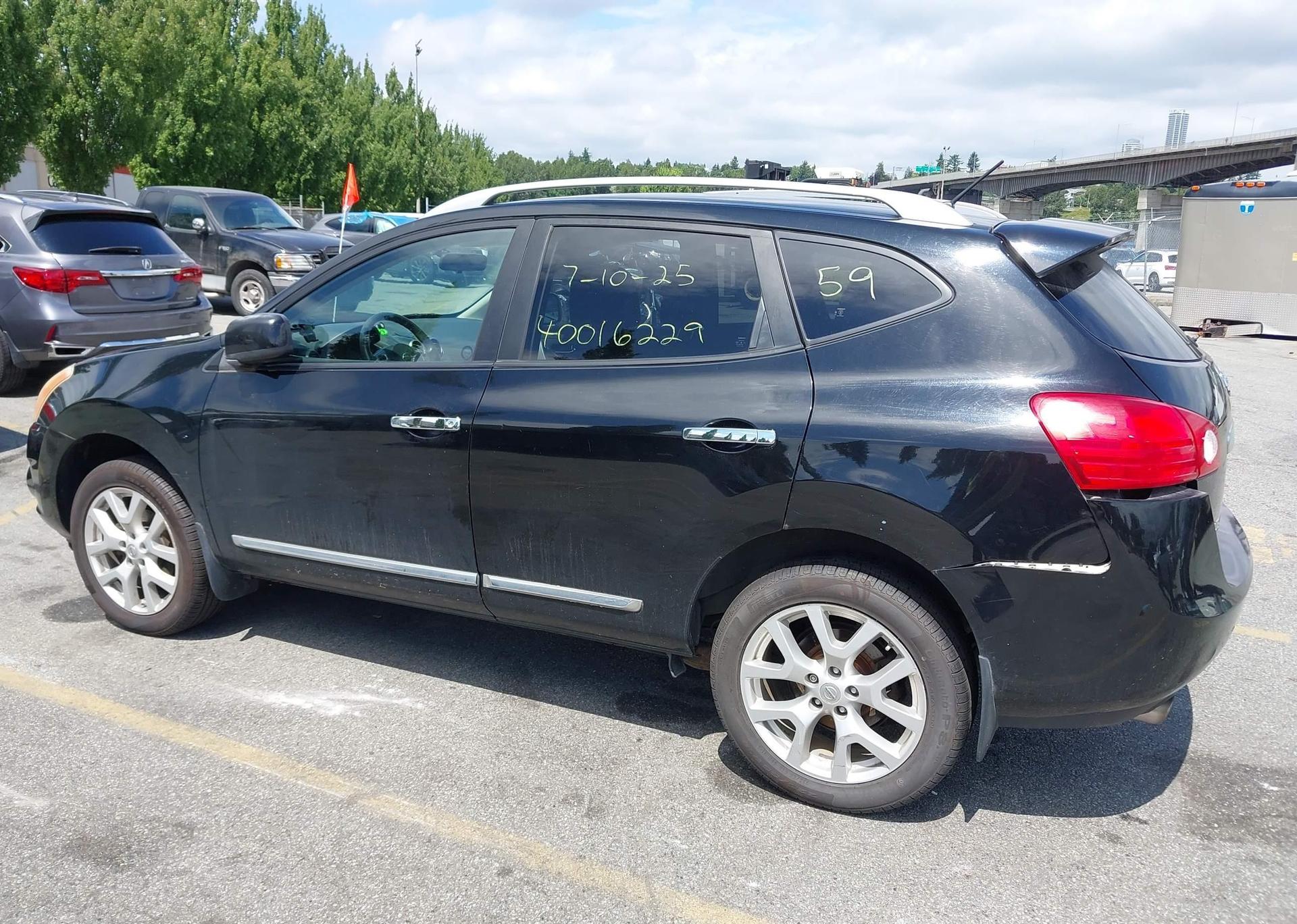 2011 NISSAN ROGUE