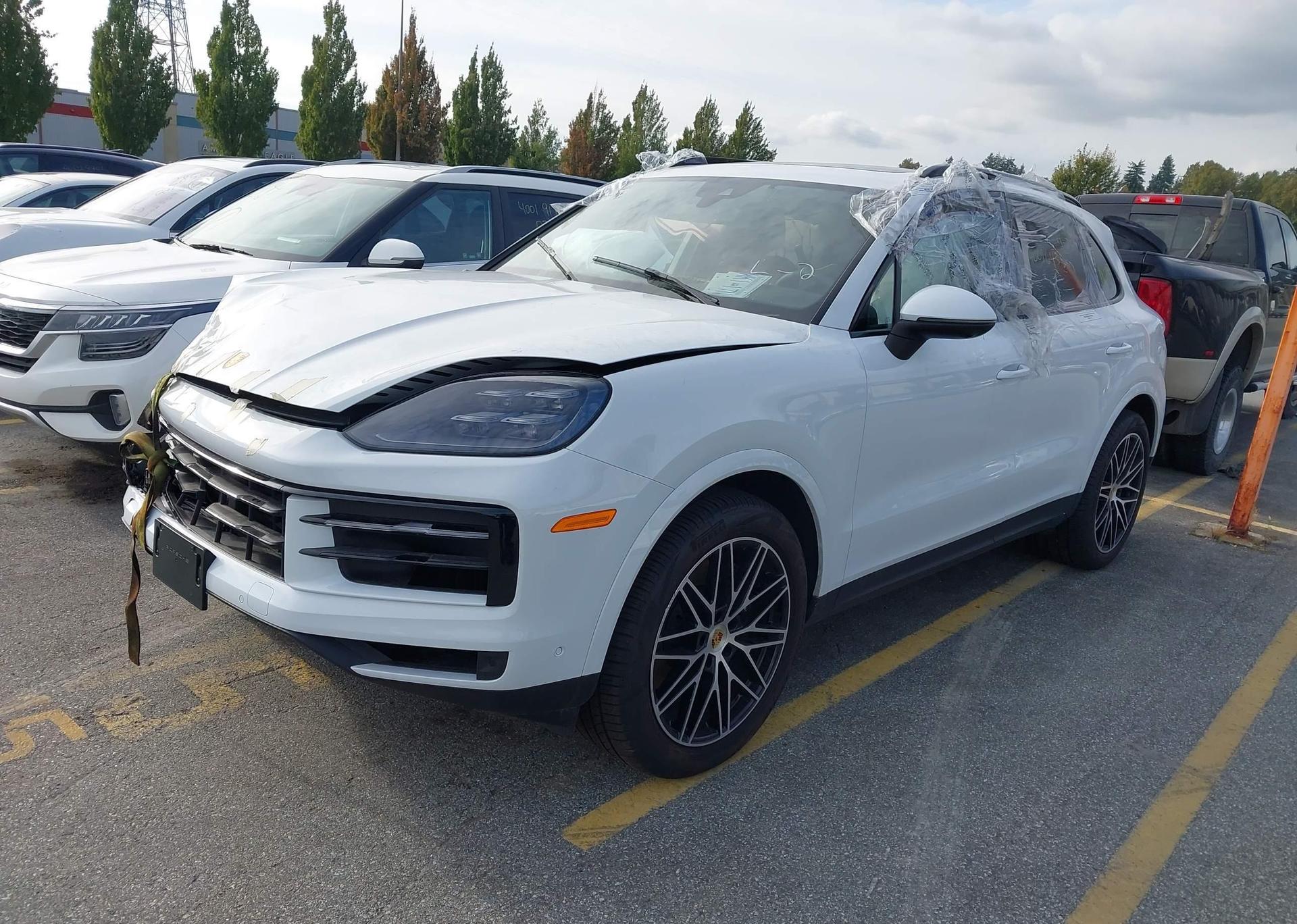 2024 PORSCHE CAYENNE