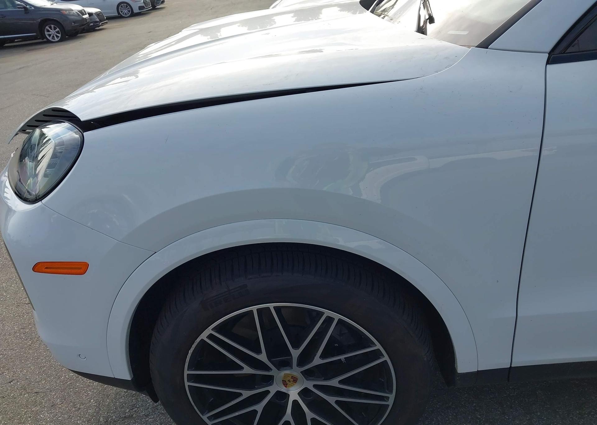 2024 PORSCHE CAYENNE