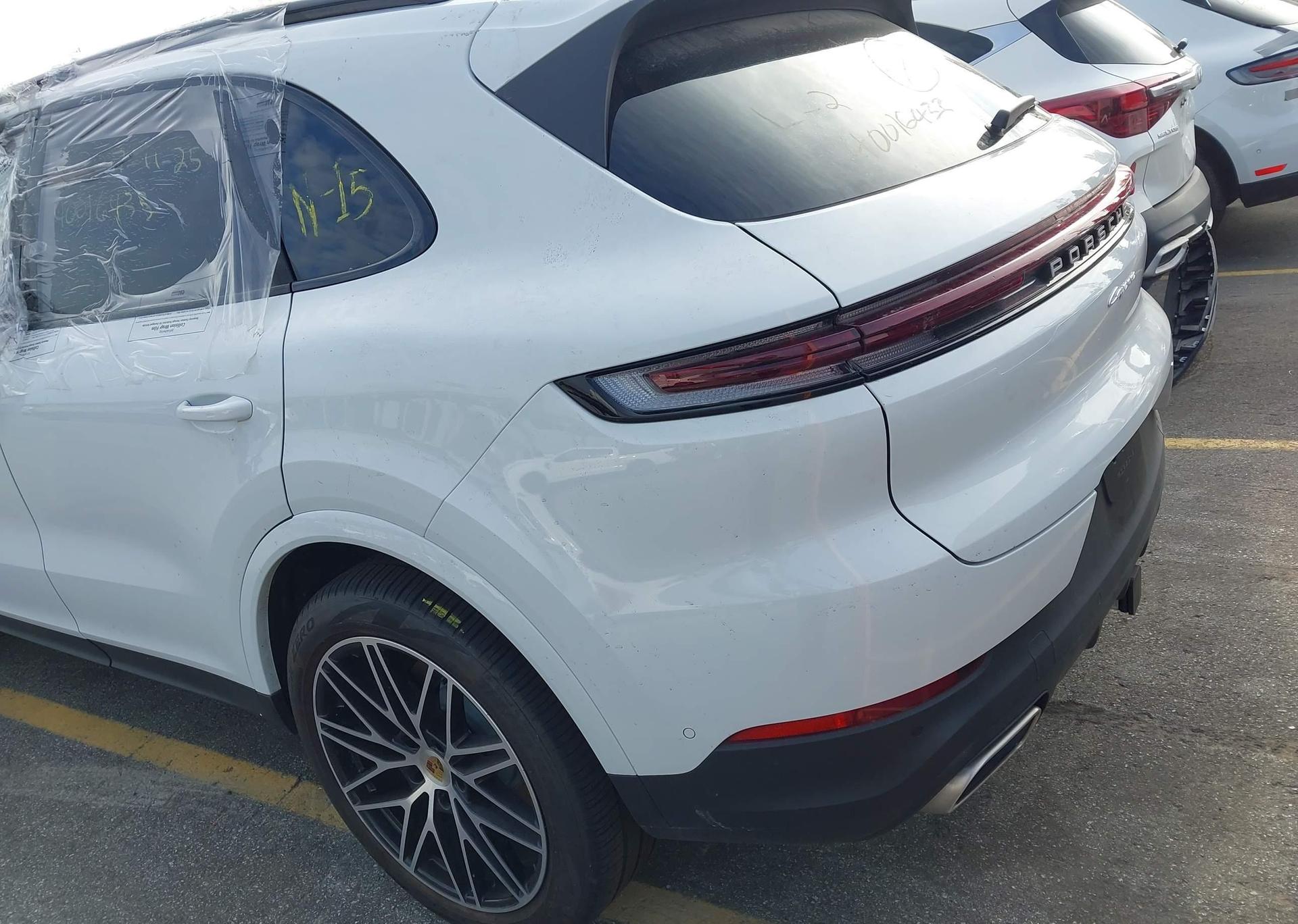 2024 PORSCHE CAYENNE