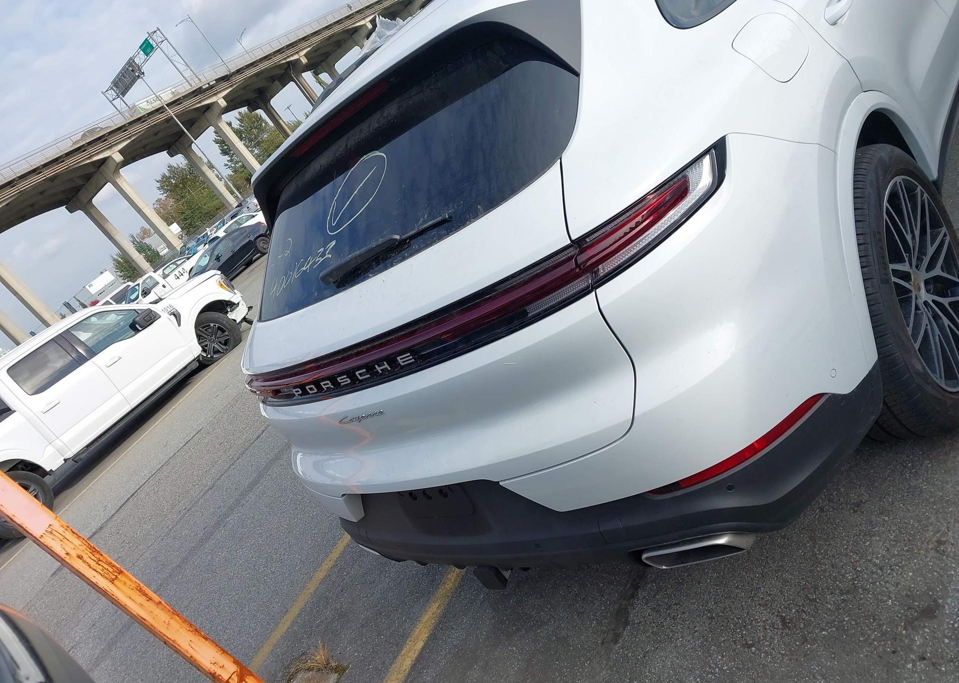 2024 PORSCHE CAYENNE