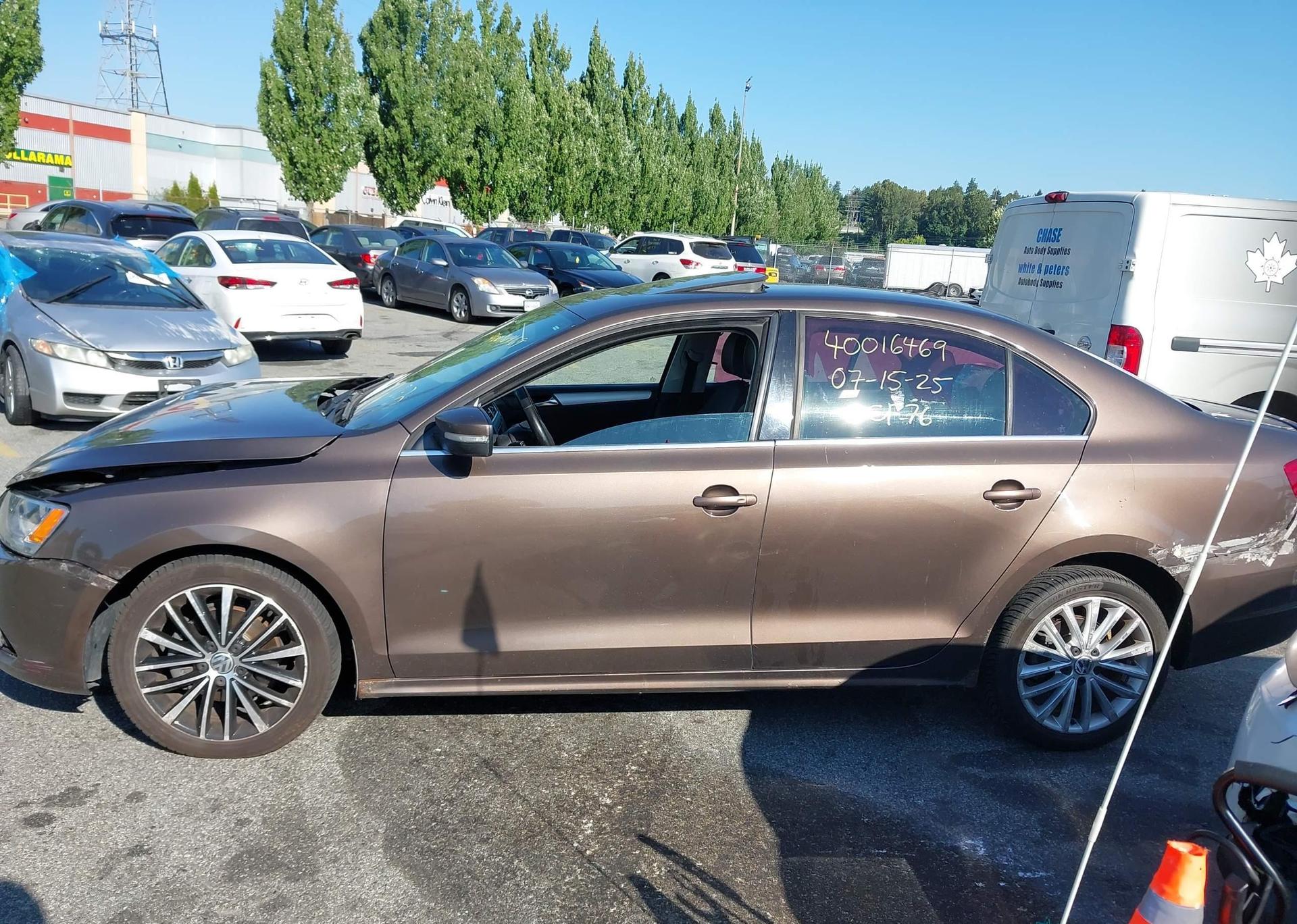 2011 VOLKSWAGEN JETTA