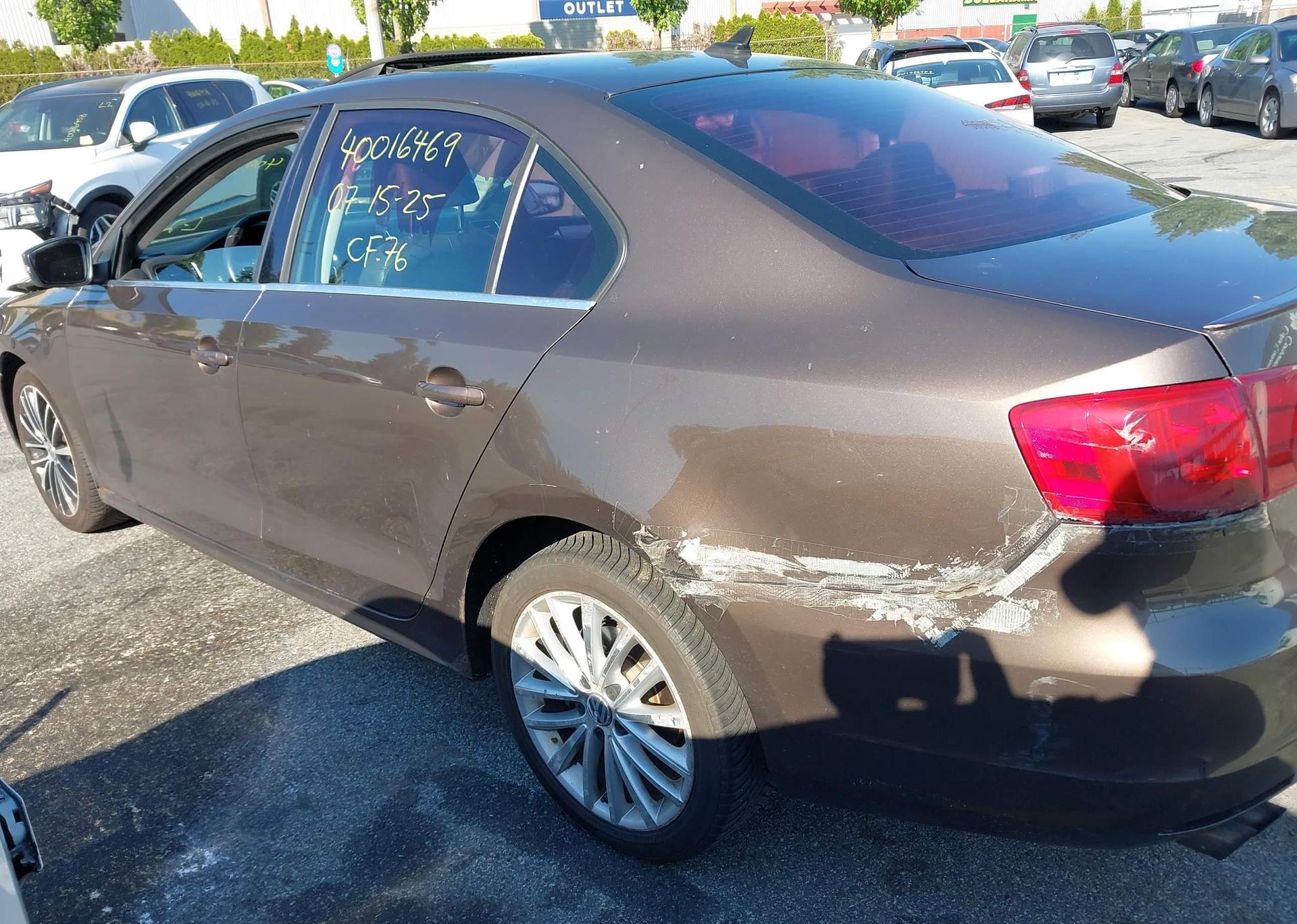 2011 VOLKSWAGEN JETTA