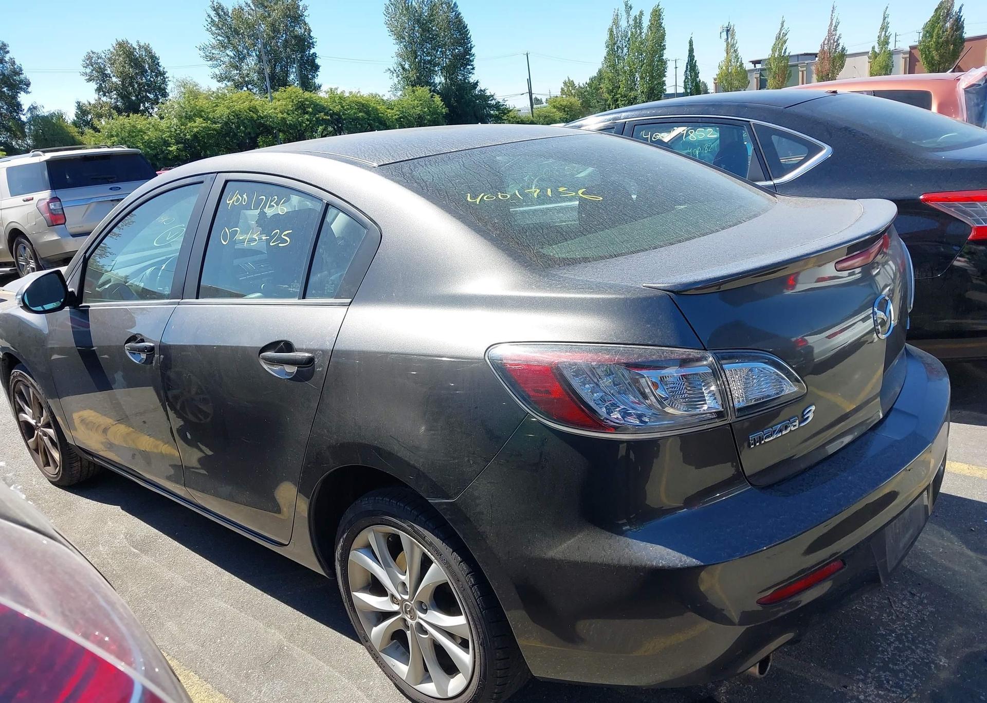 2010 MAZDA 3 S