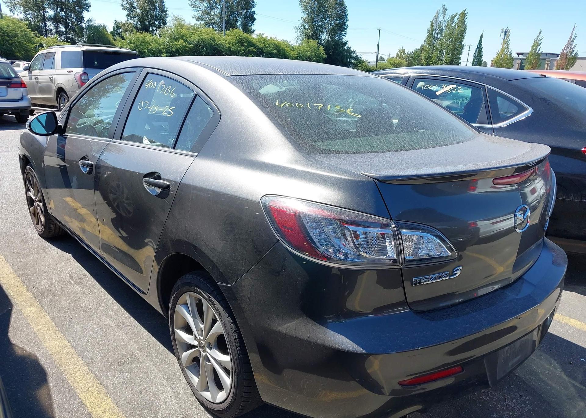 2010 MAZDA 3 S