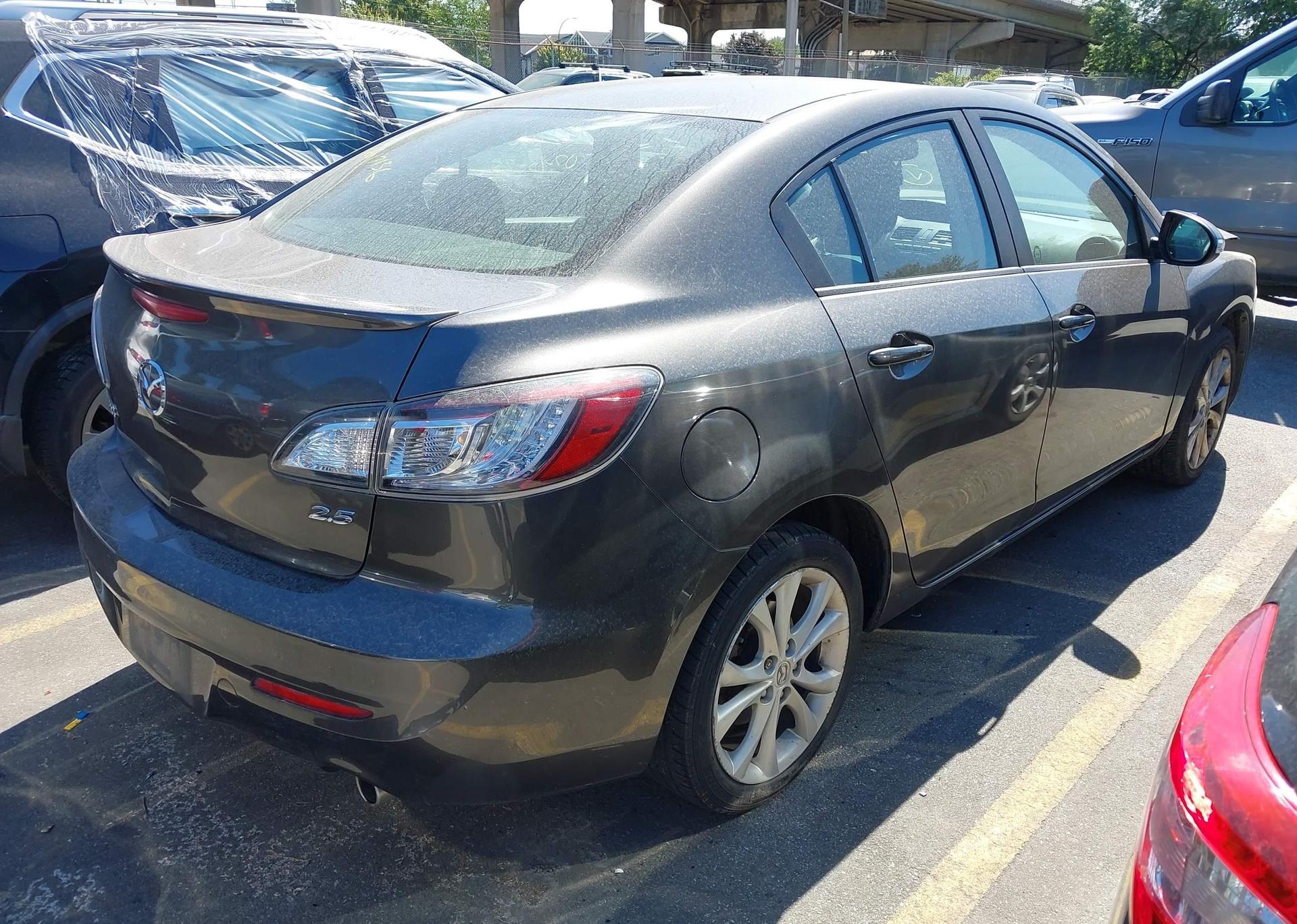 2010 MAZDA 3 S