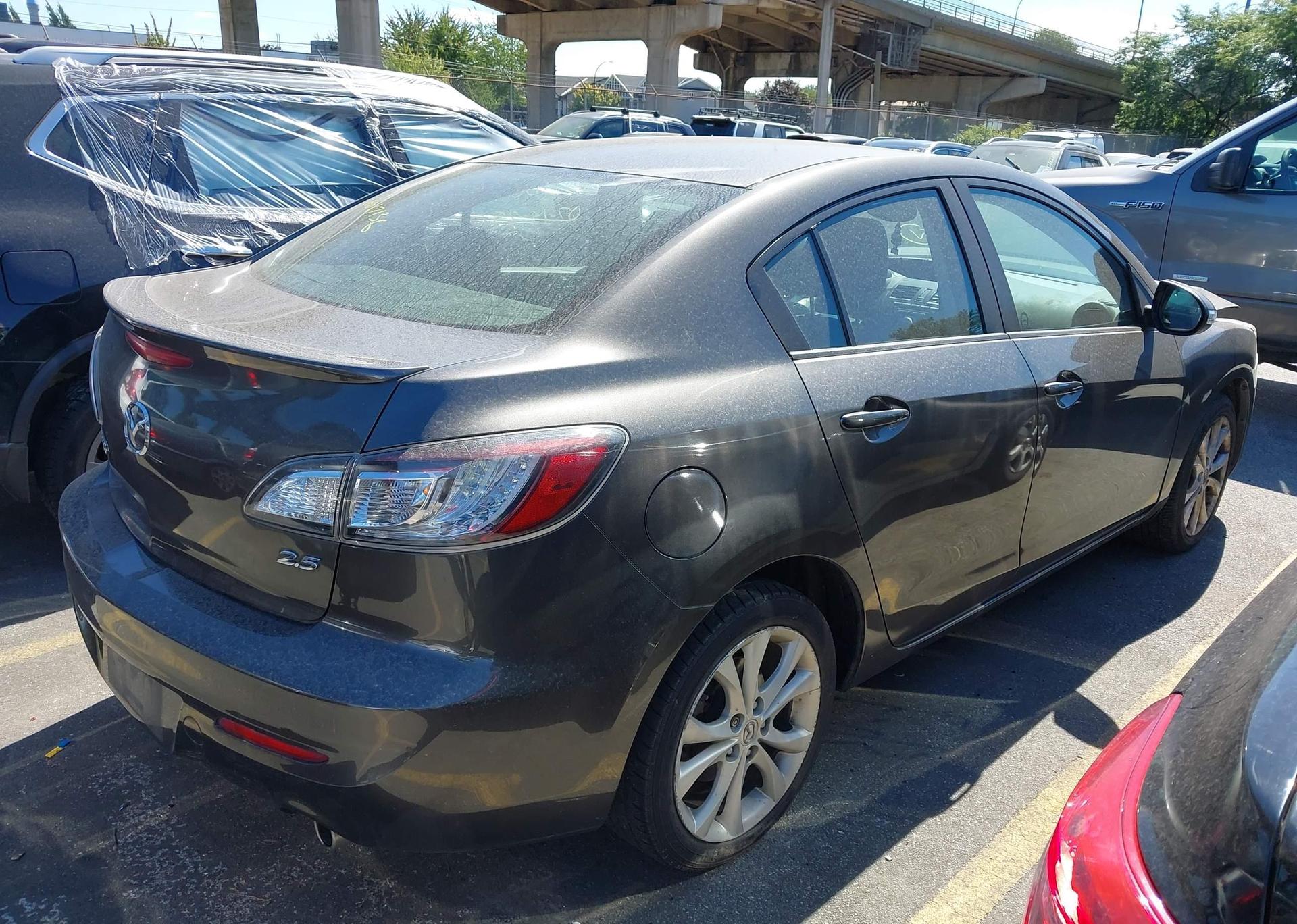 2010 MAZDA 3 S