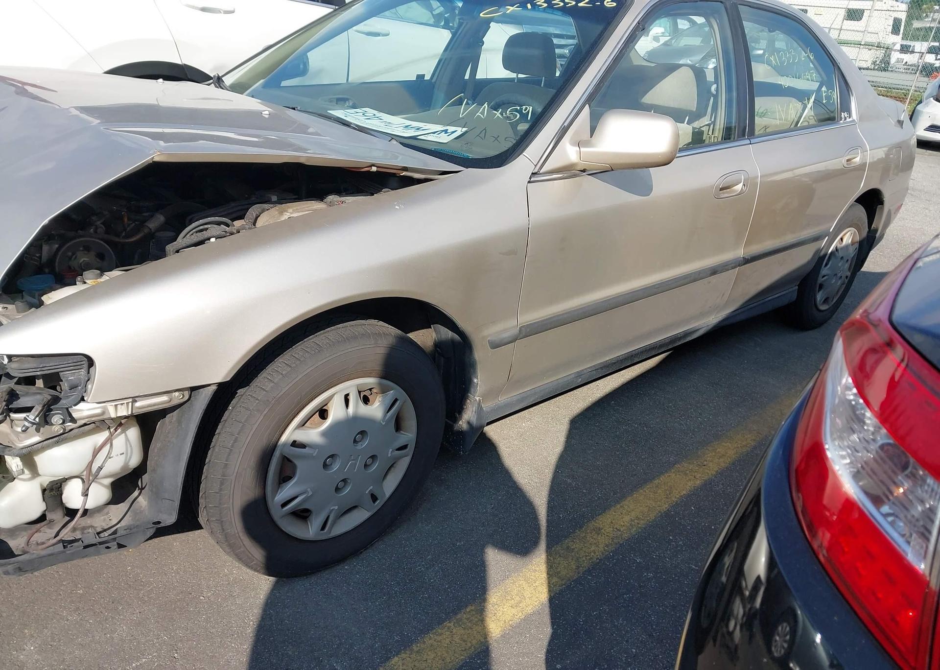 1995 HONDA ACCORD LX