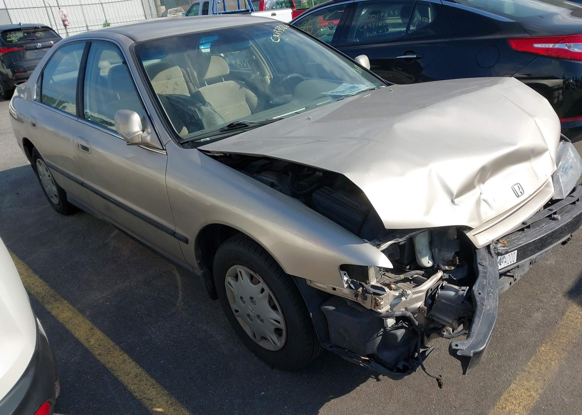 1995 HONDA ACCORD LX