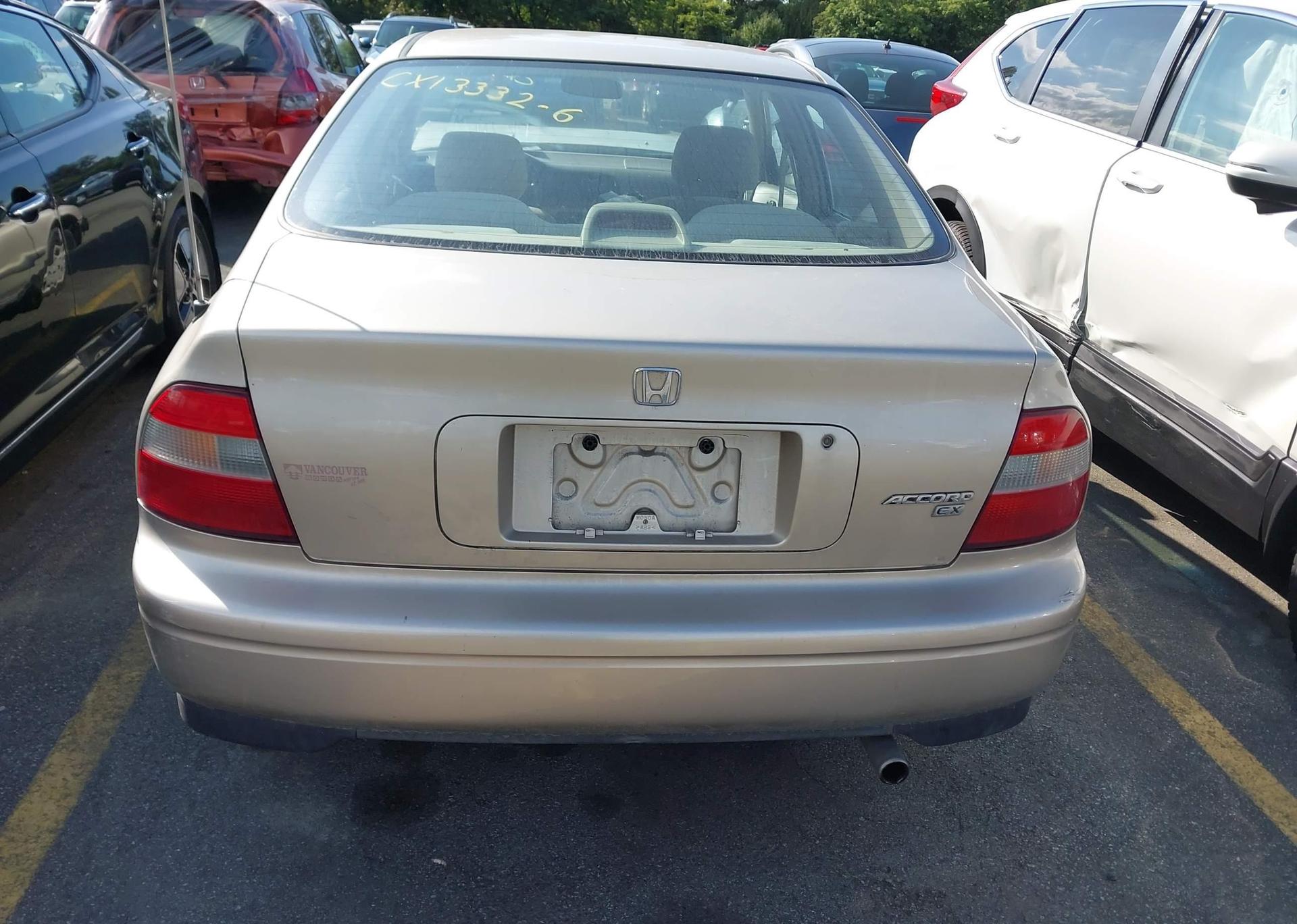 1995 HONDA ACCORD LX