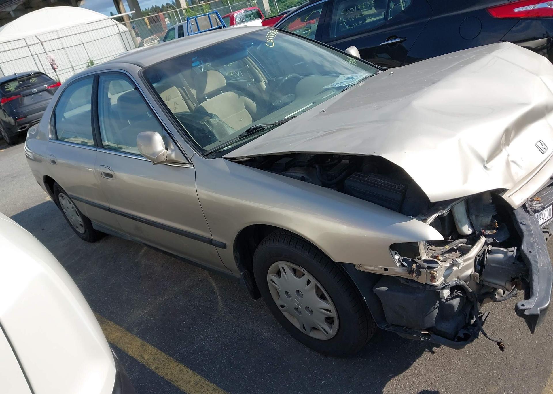 1995 HONDA ACCORD LX