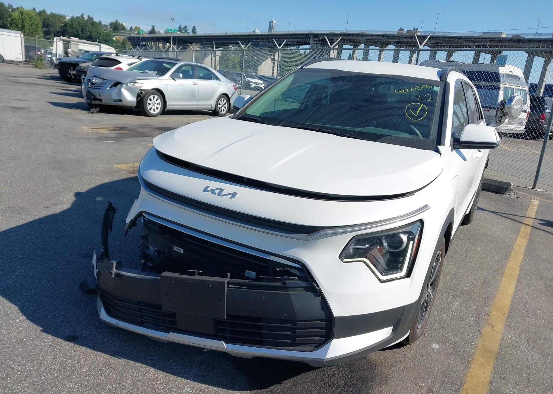 2023 KIA NIRO