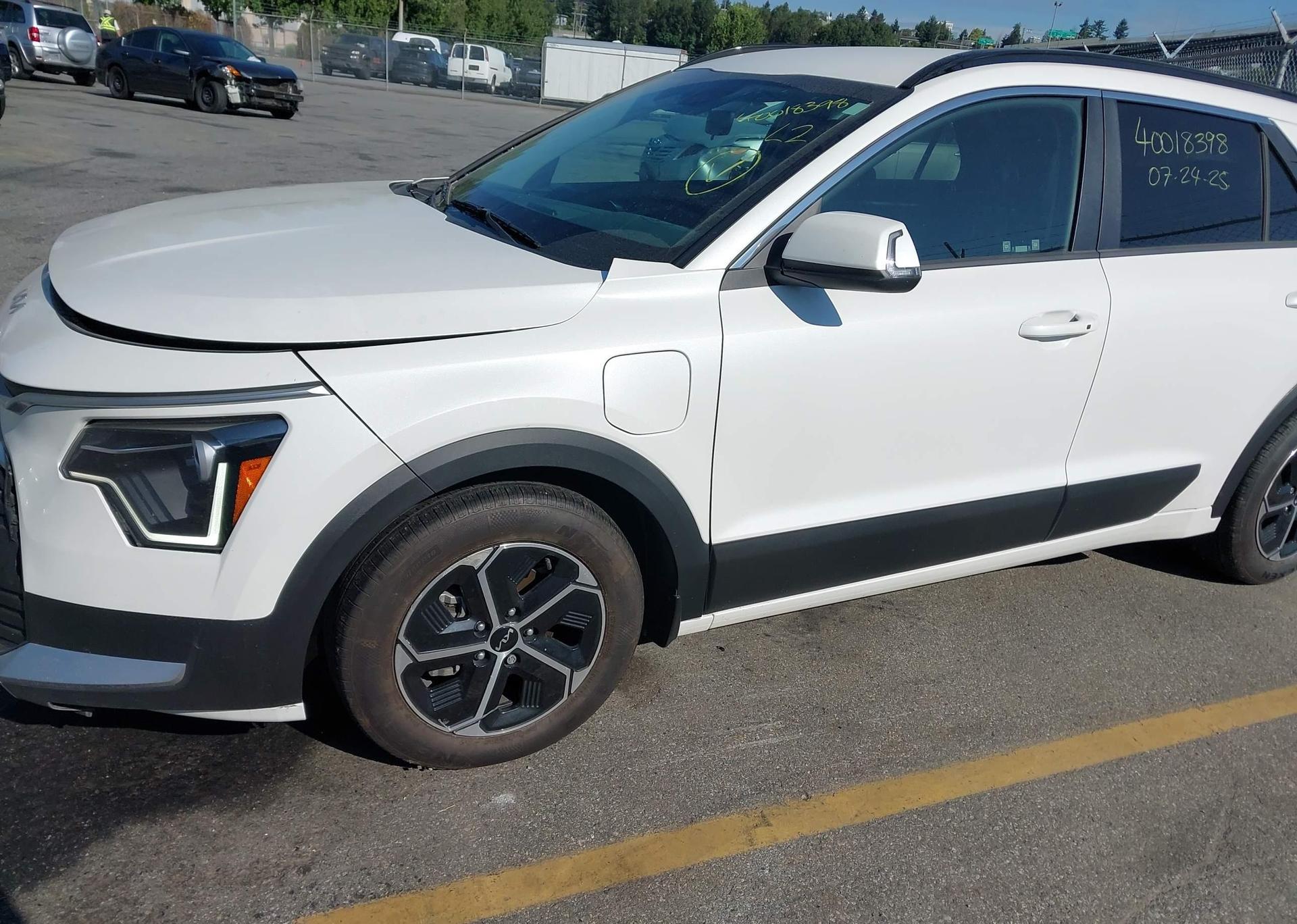2023 KIA NIRO