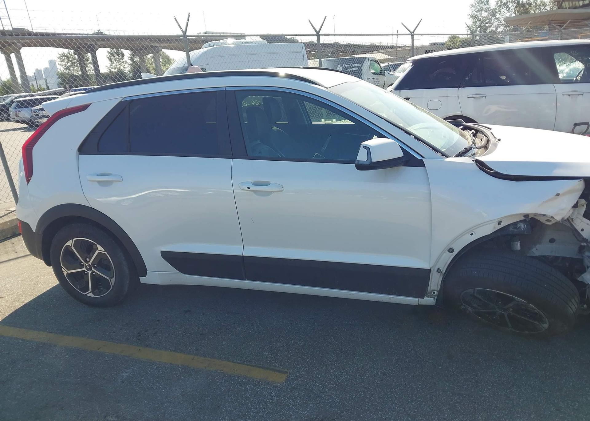 2023 KIA NIRO