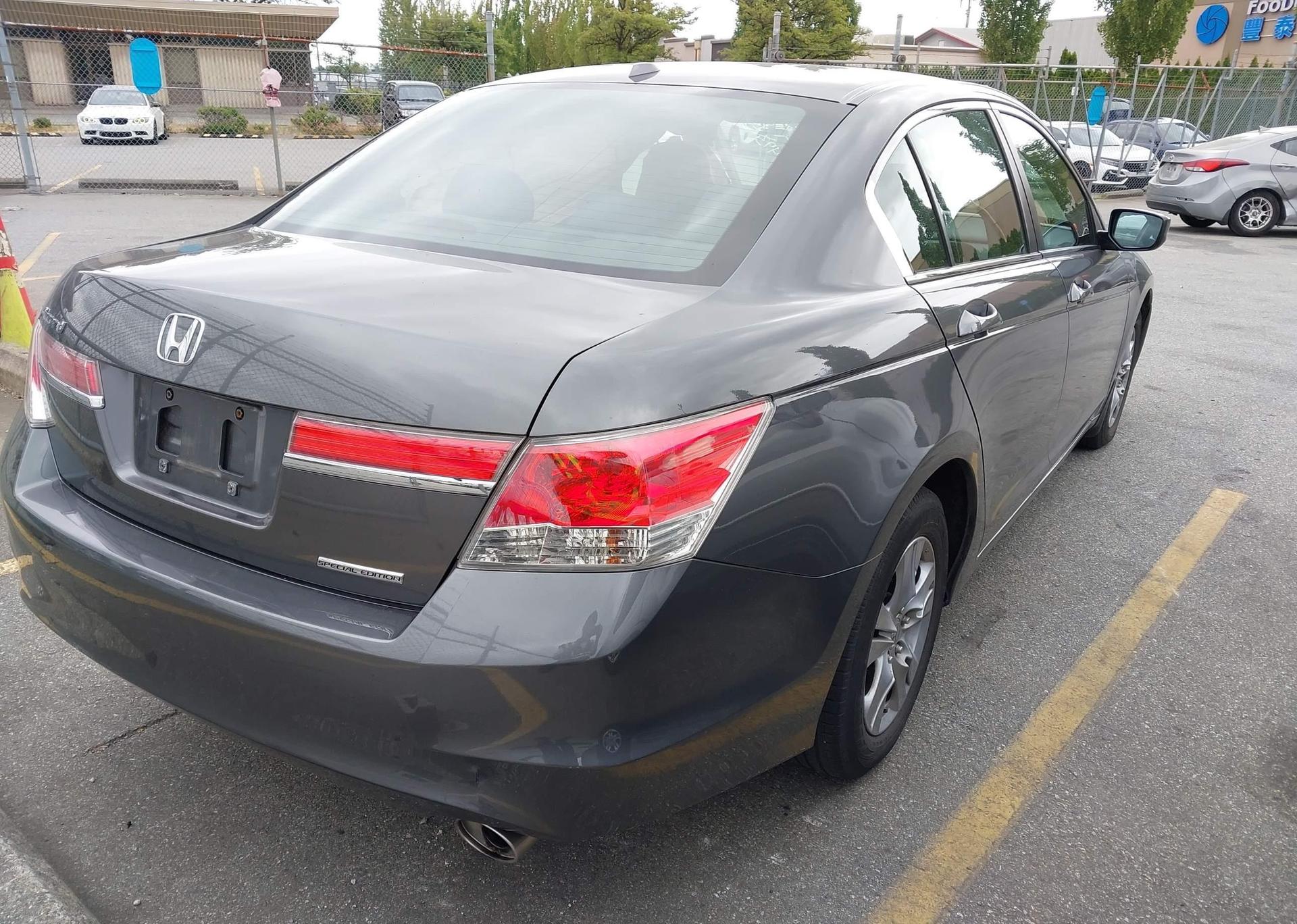 2012 HONDA ACCORD SE