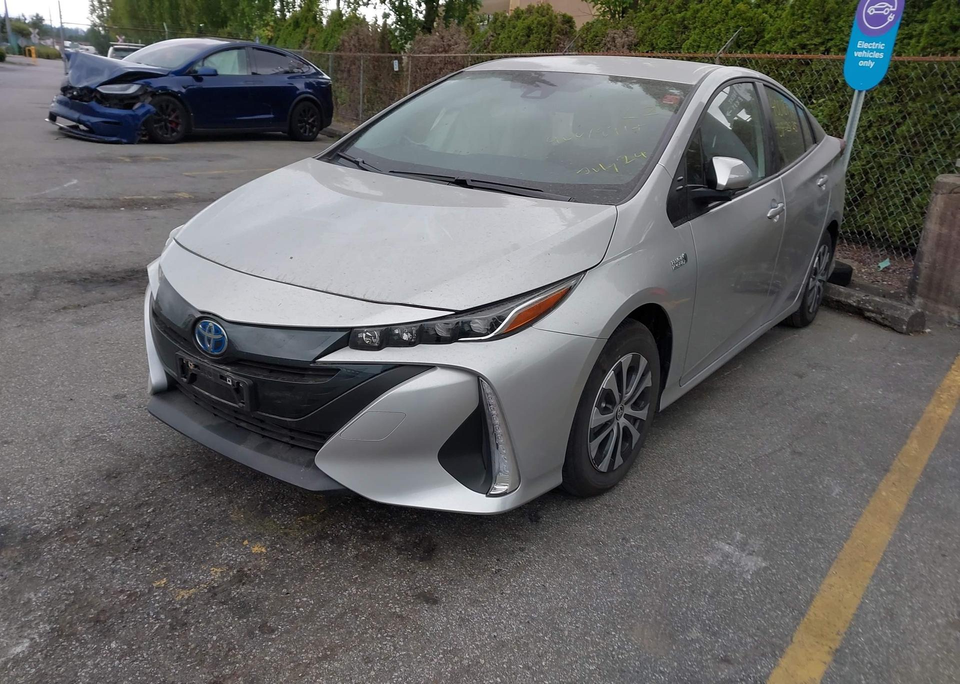 2022 TOYOTA PRIUS