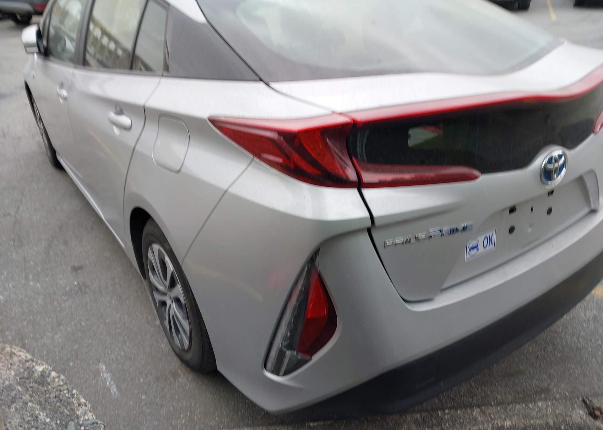 2022 TOYOTA PRIUS