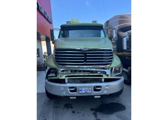 2004 STERLING LT 9500