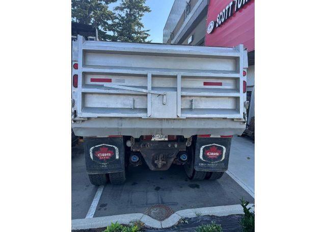 2004 STERLING LT 9500