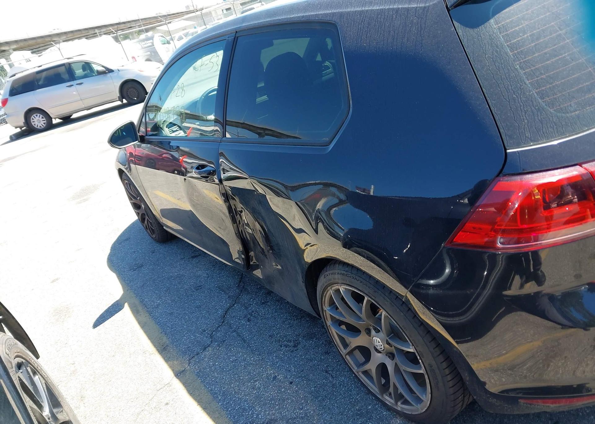 2016 VOLKSWAGEN GOLF