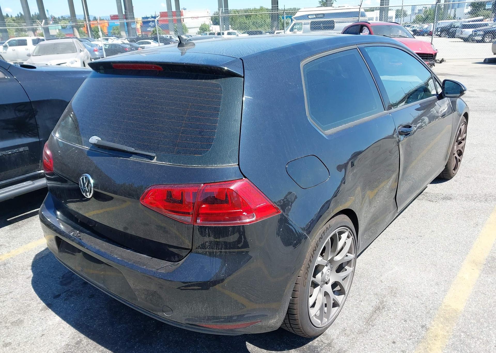 2016 VOLKSWAGEN GOLF