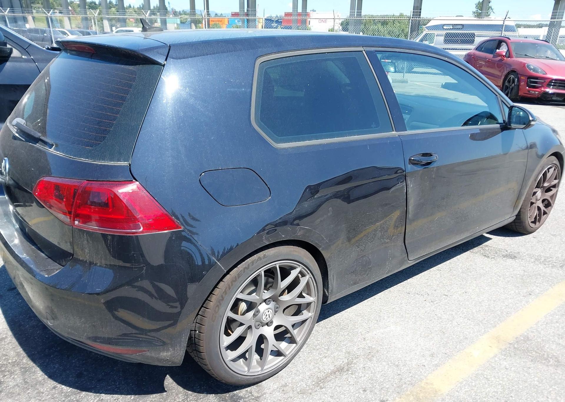 2016 VOLKSWAGEN GOLF