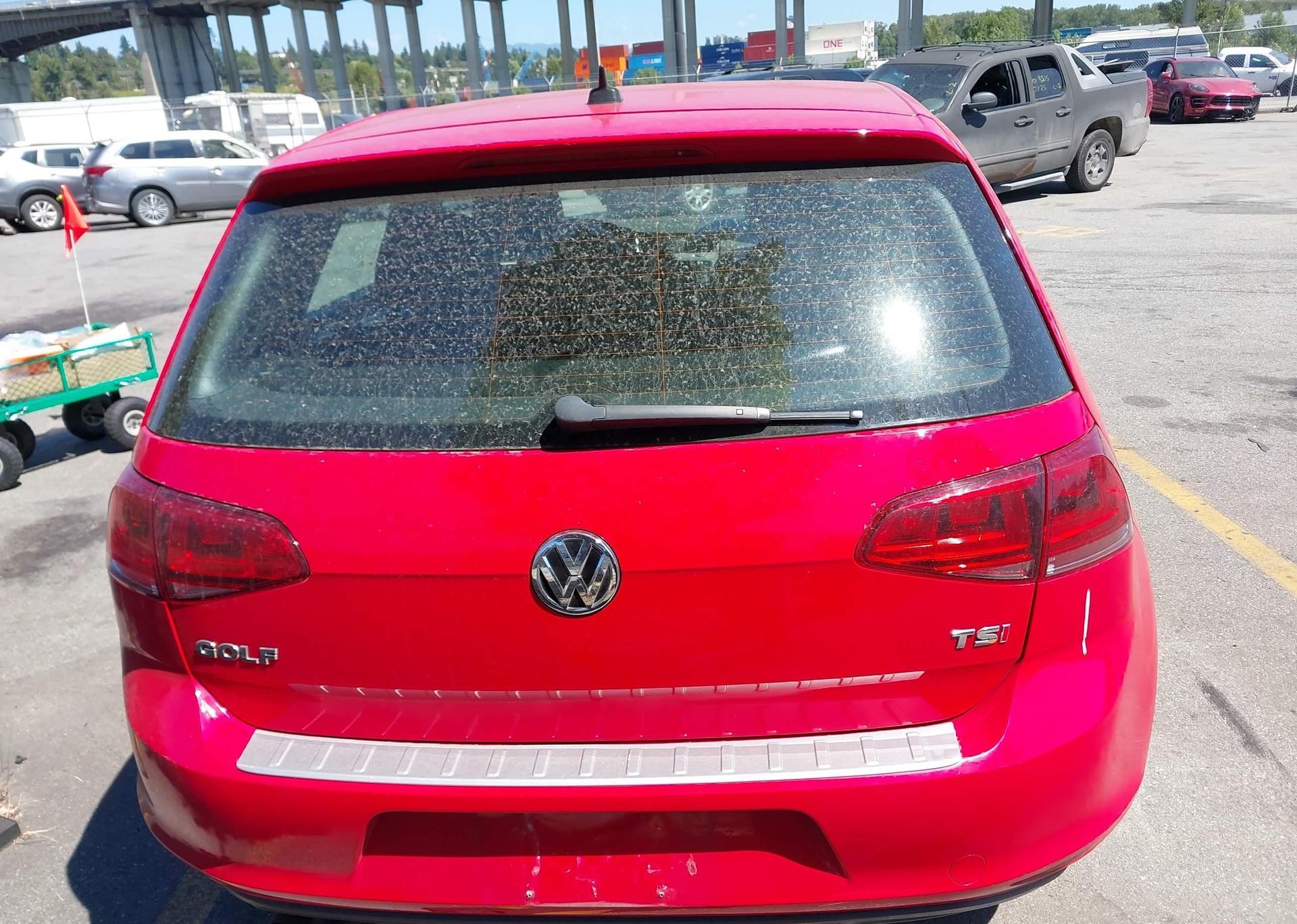 2015 VOLKSWAGEN GOLF