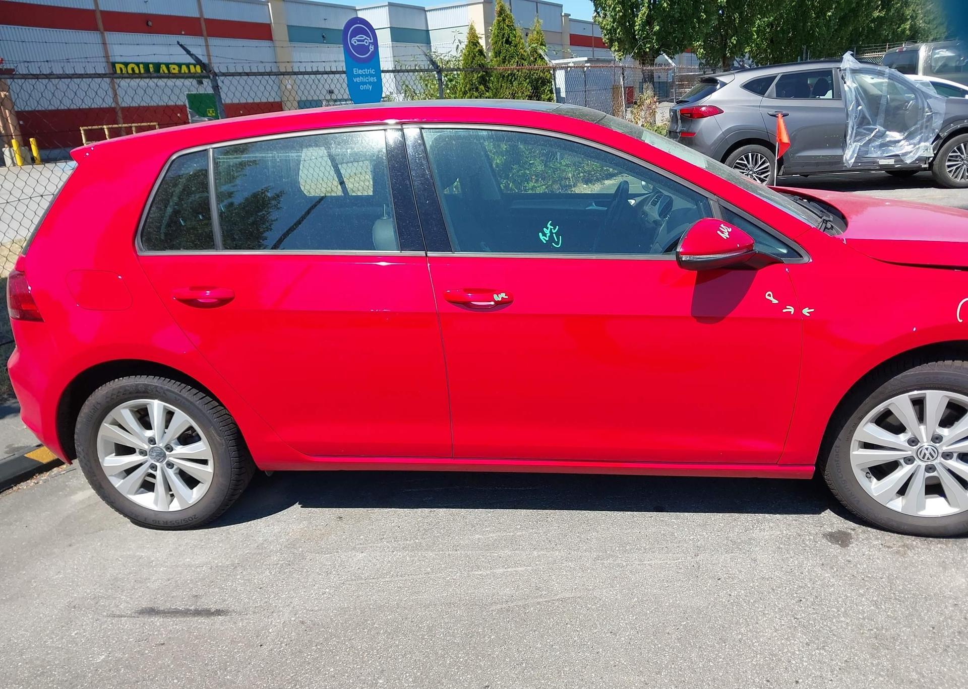 2015 VOLKSWAGEN GOLF