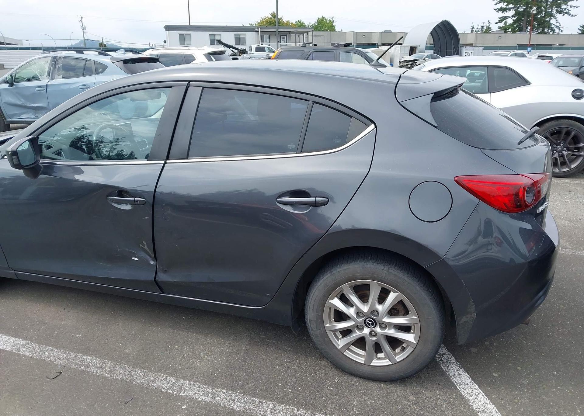 2014 MAZDA MAZDA3 GS-SKY