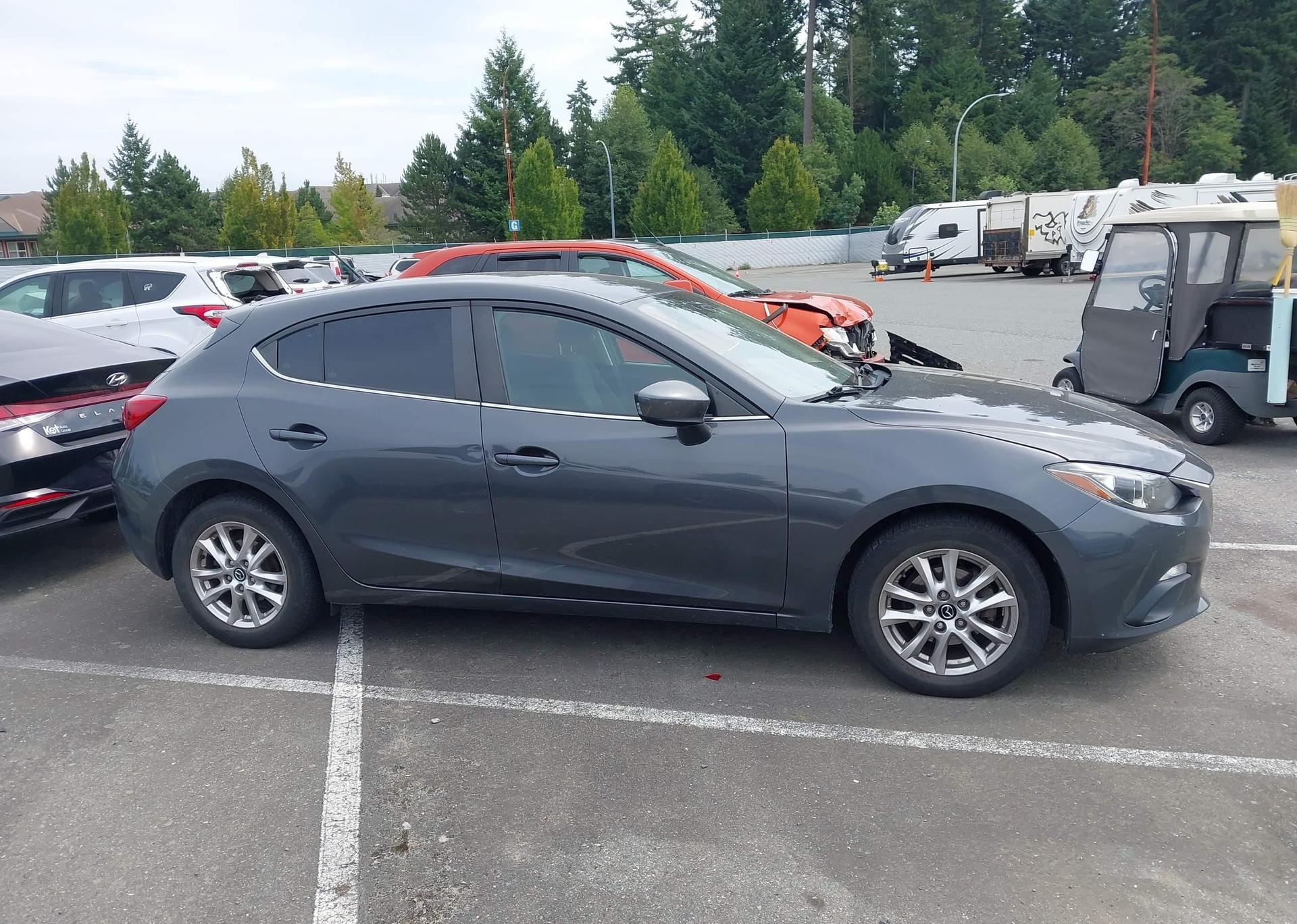 2014 MAZDA MAZDA3 GS-SKY