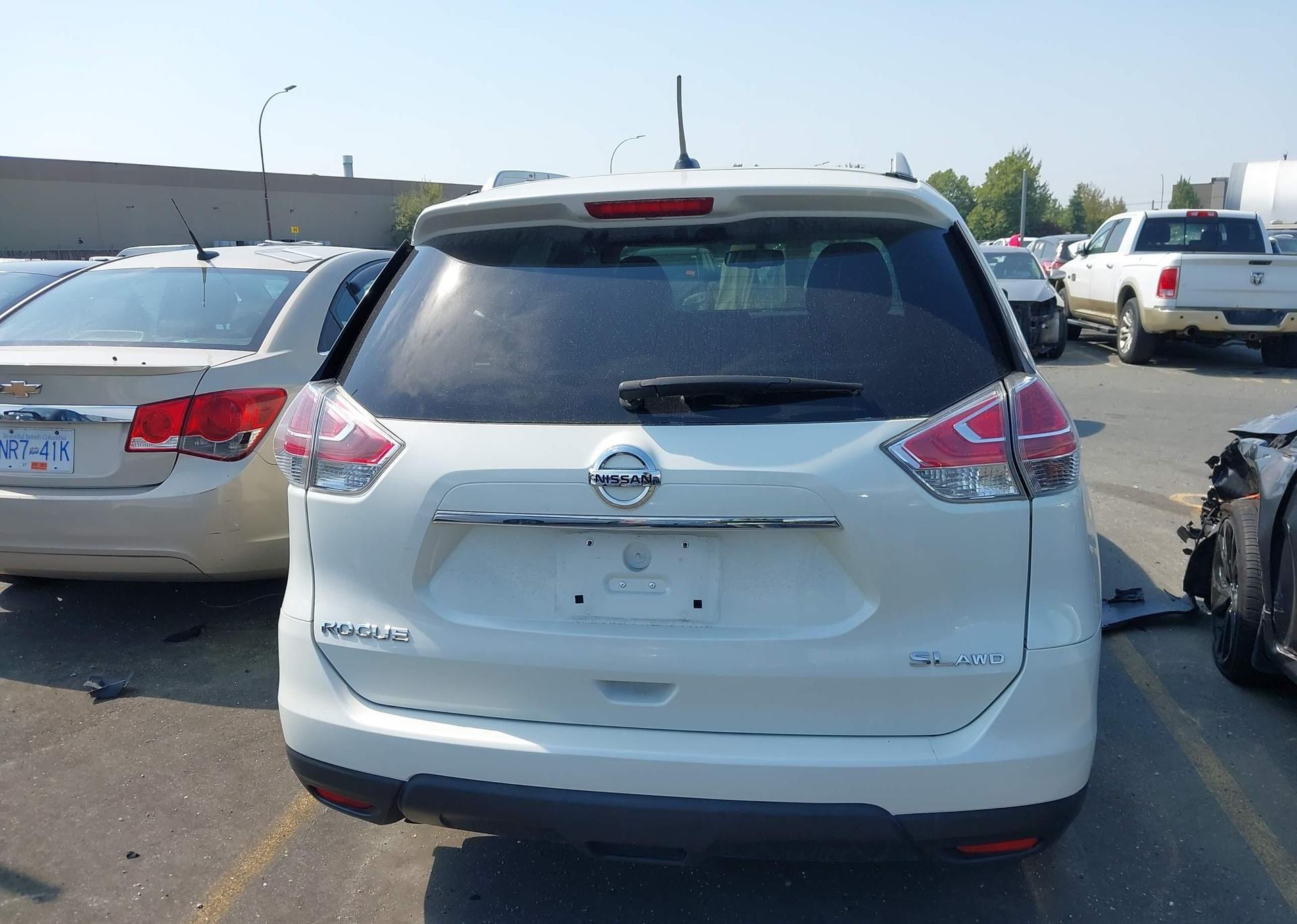 2016 NISSAN ROGUE