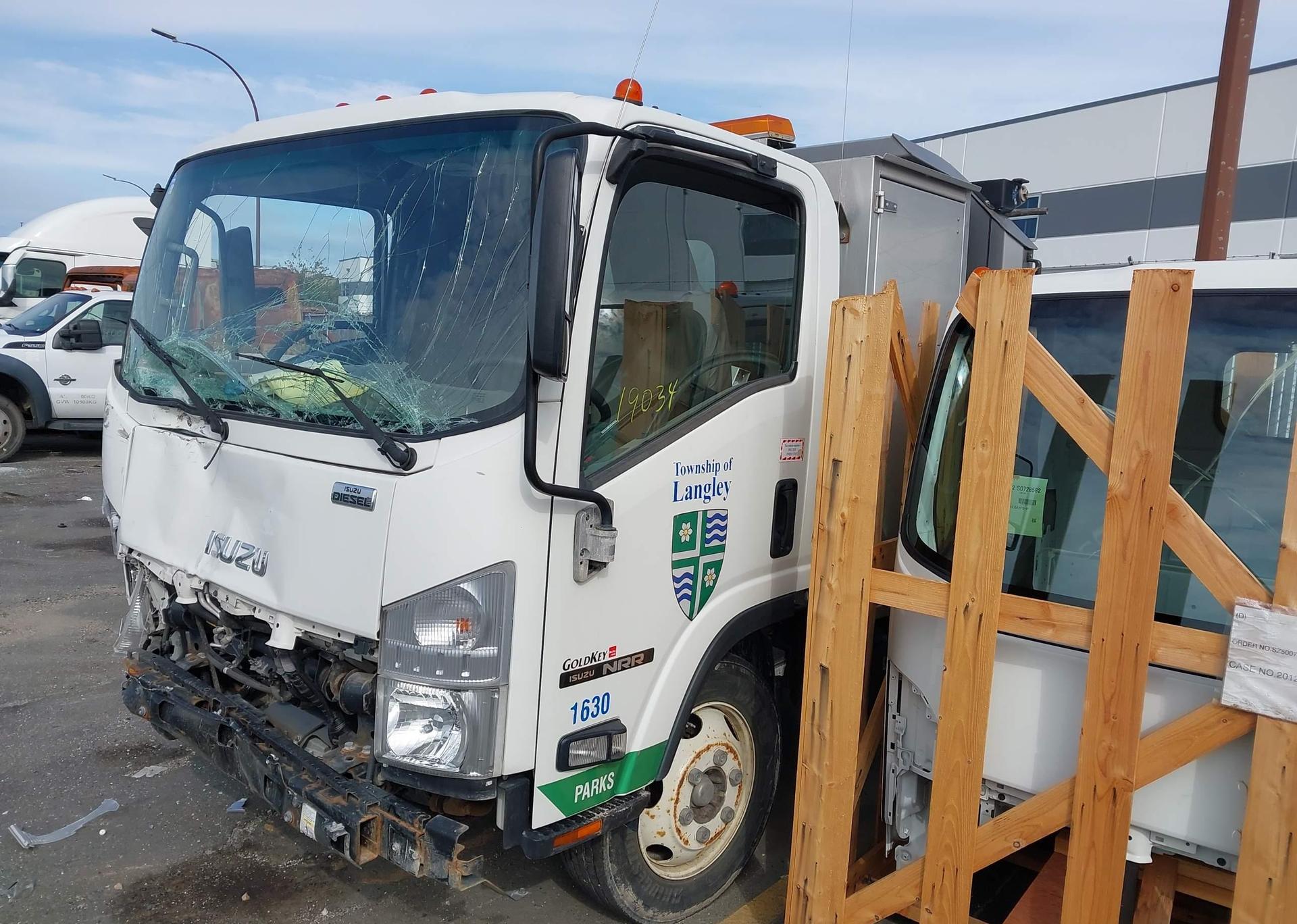 2019 ISUZU NRR