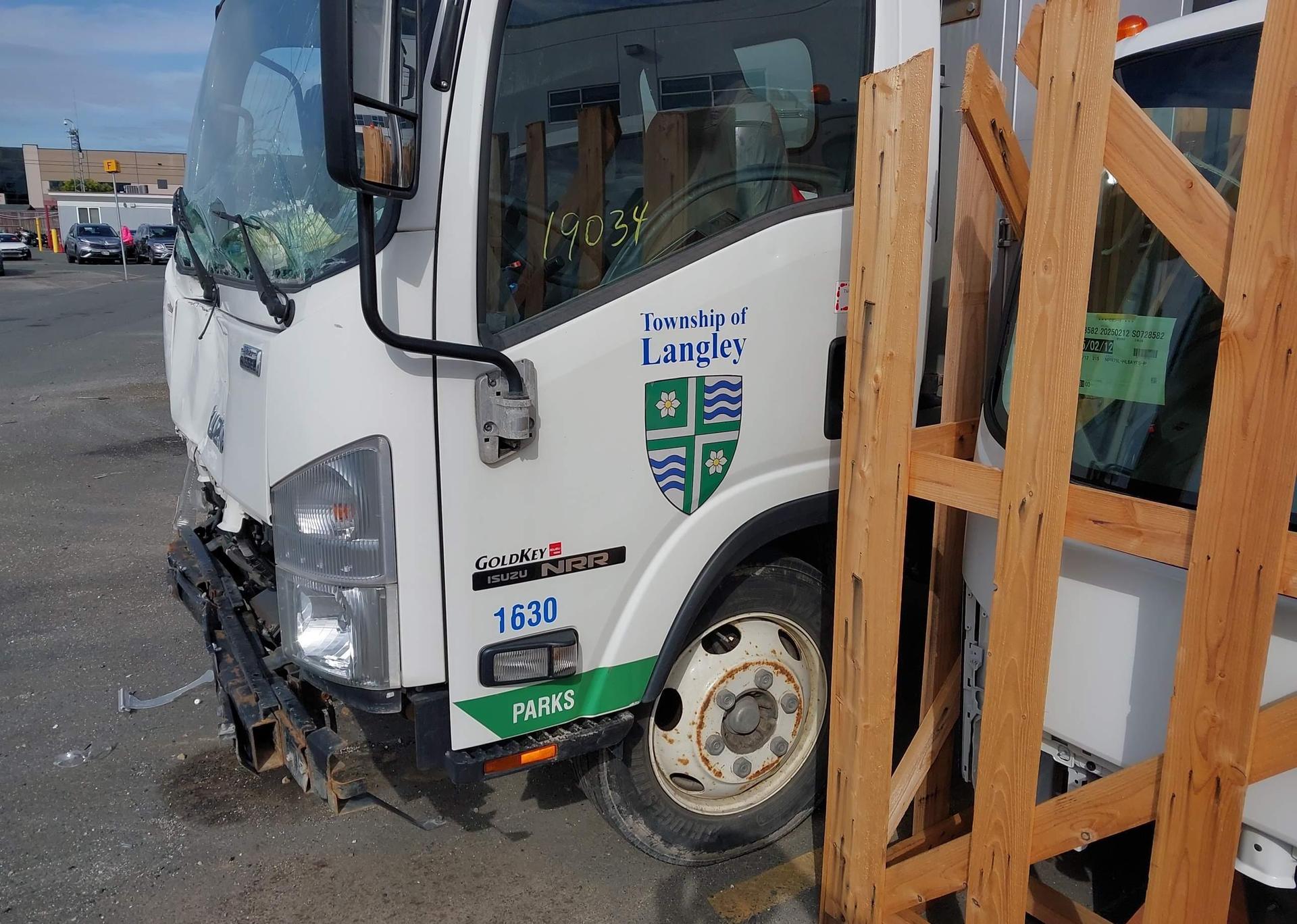 2019 ISUZU NRR
