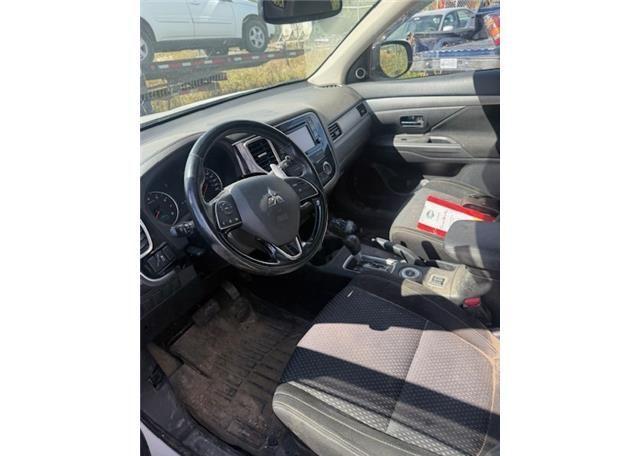 2016 MITSUBISHI OUTLANDER SE