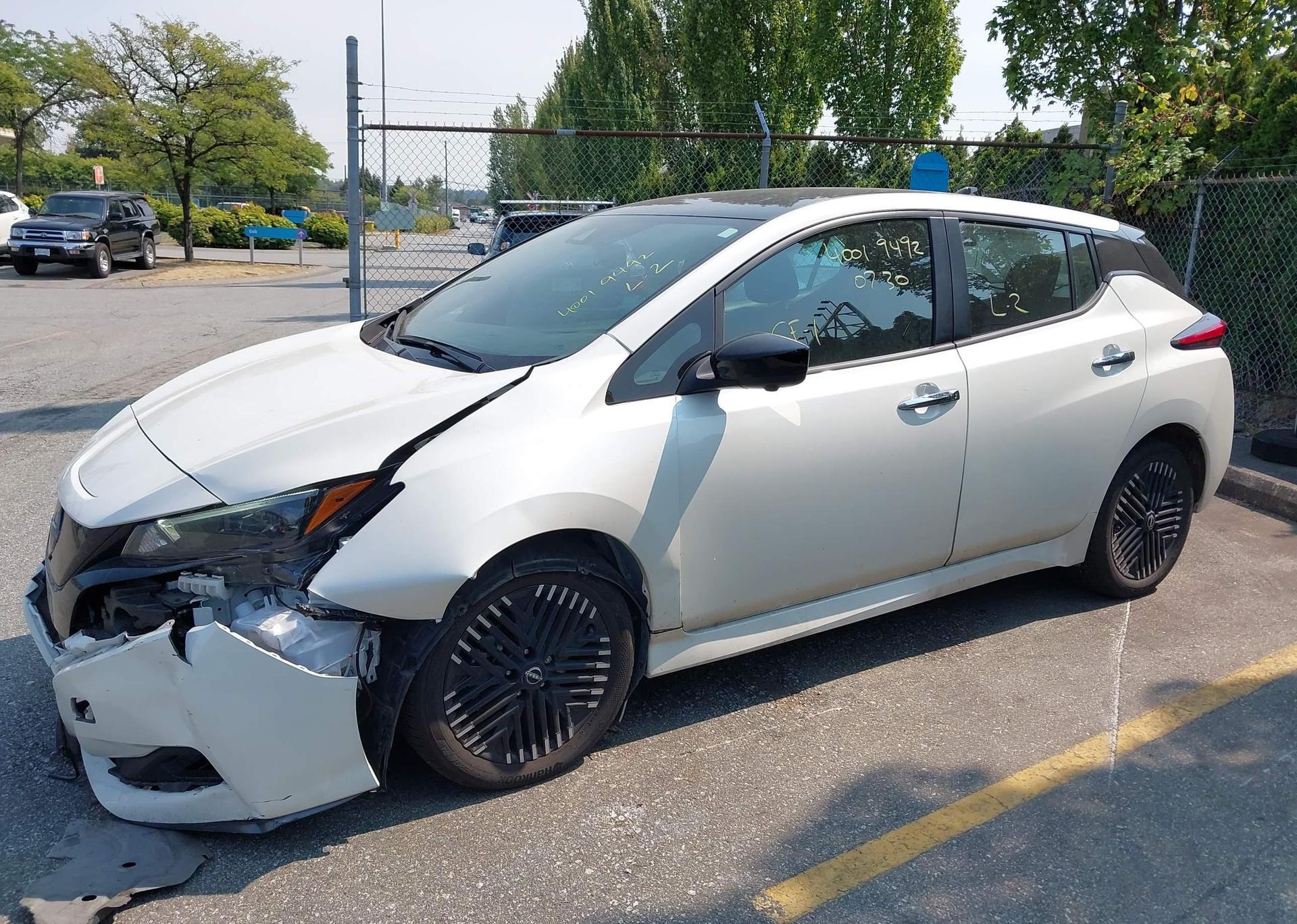 2024 NISSAN LEAF