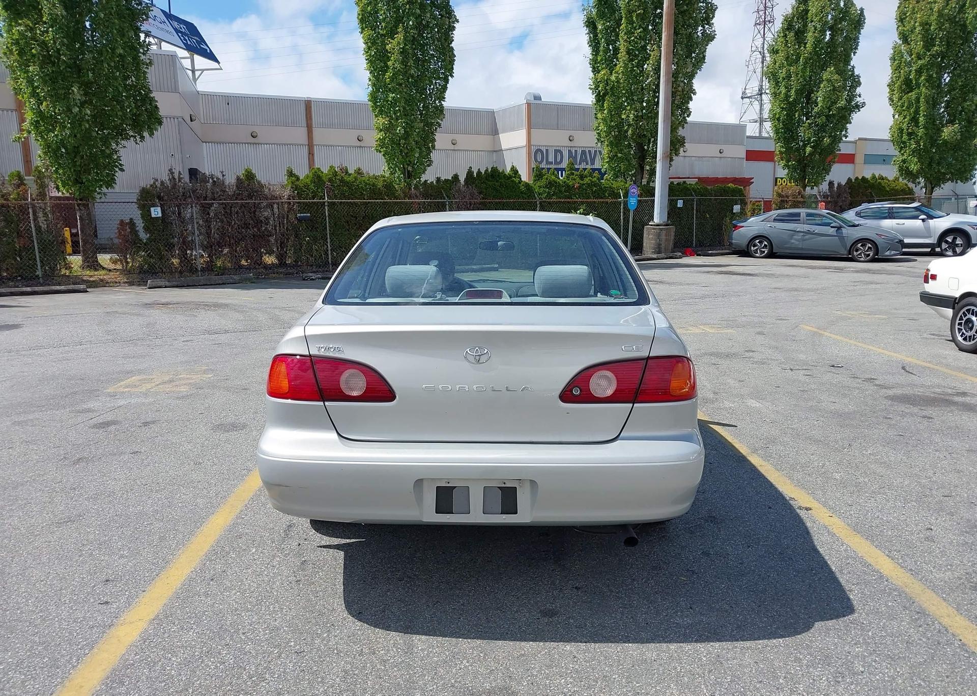 2002 TOYOTA COROLLA CE
