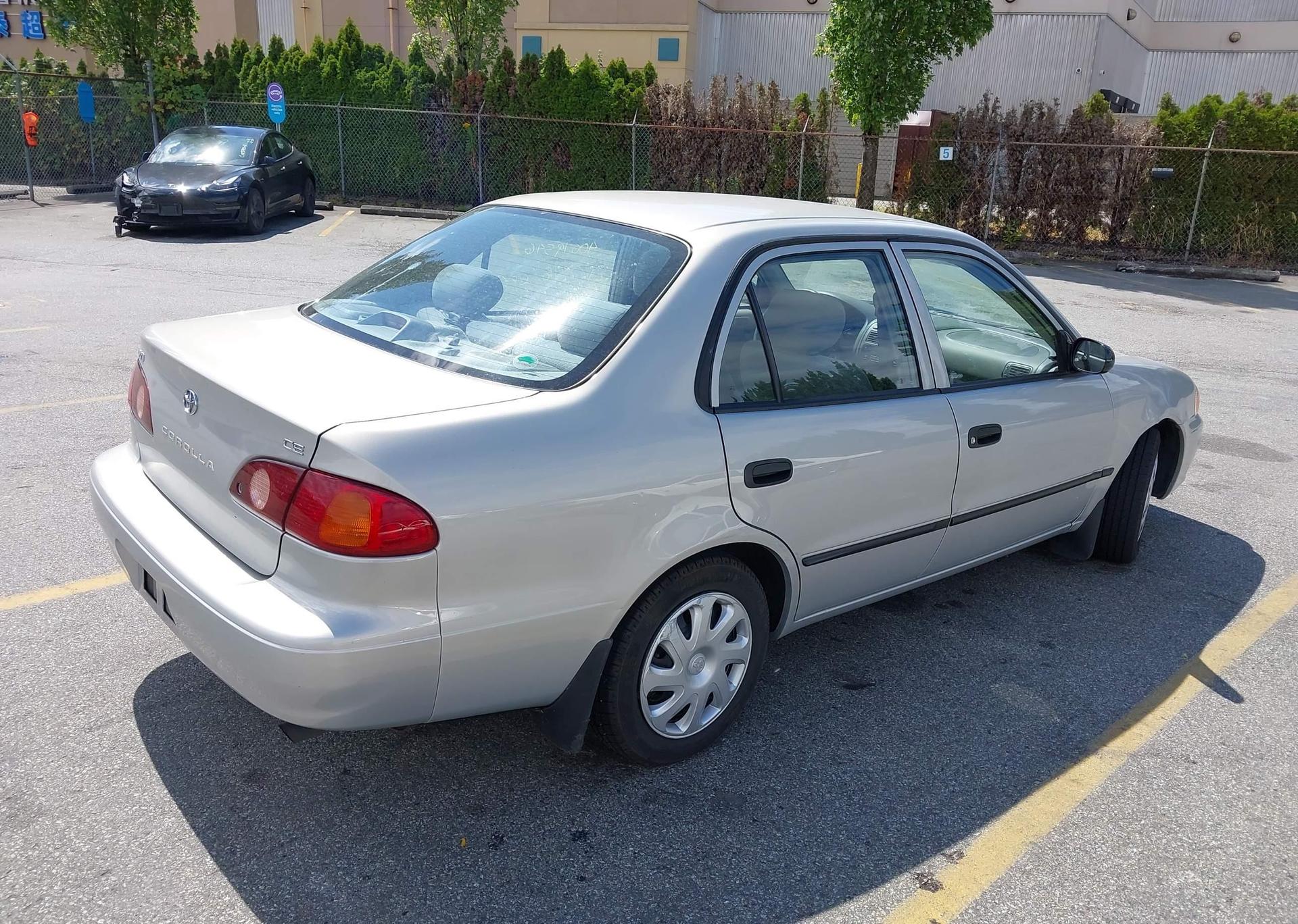 2002 TOYOTA COROLLA CE