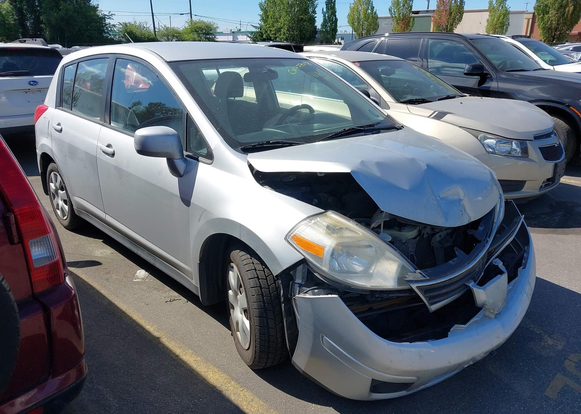 2011 NISSAN VERSA S