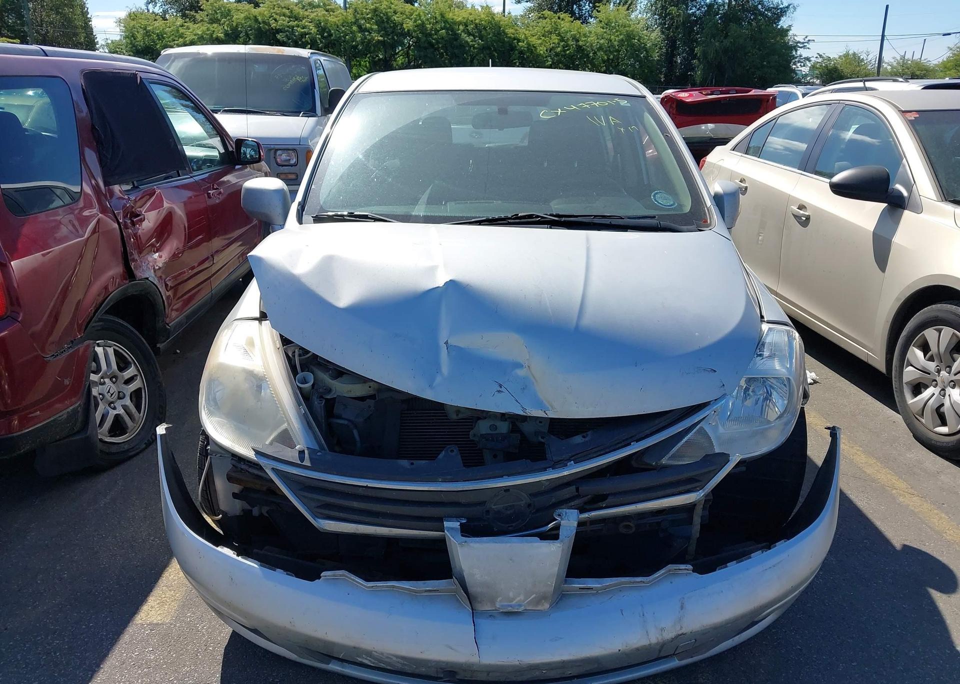 2011 NISSAN VERSA S
