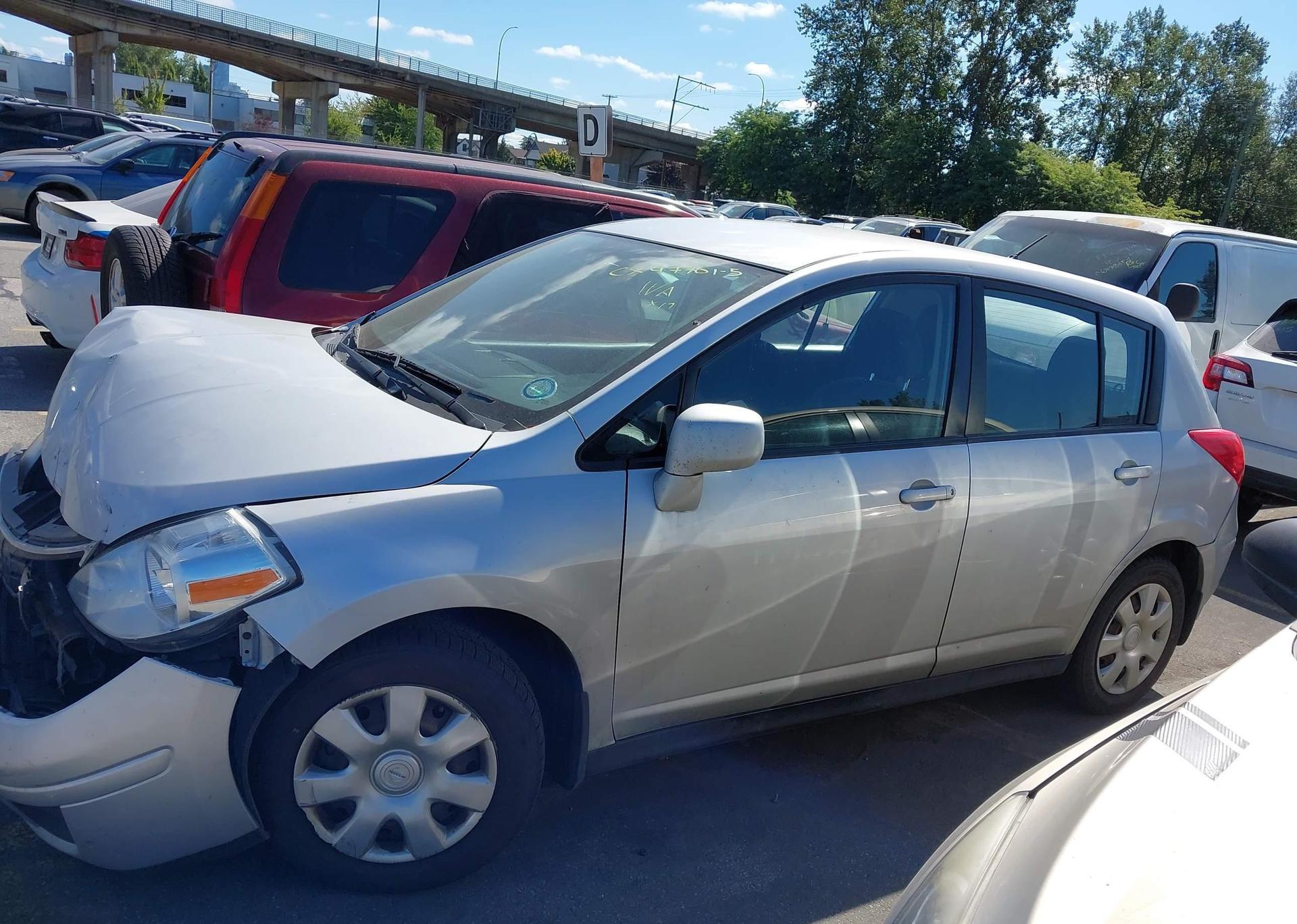 2011 NISSAN VERSA S