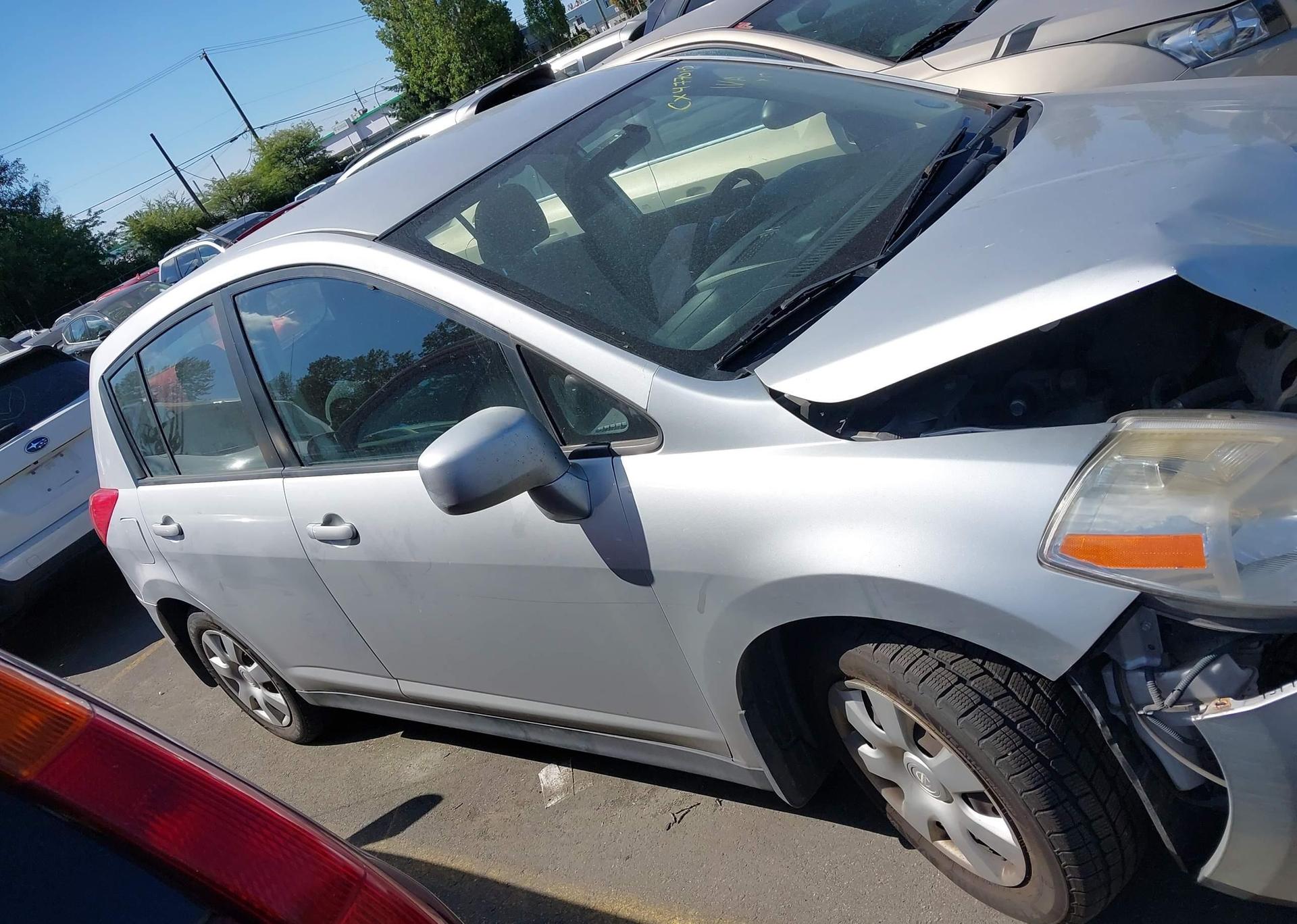 2011 NISSAN VERSA S