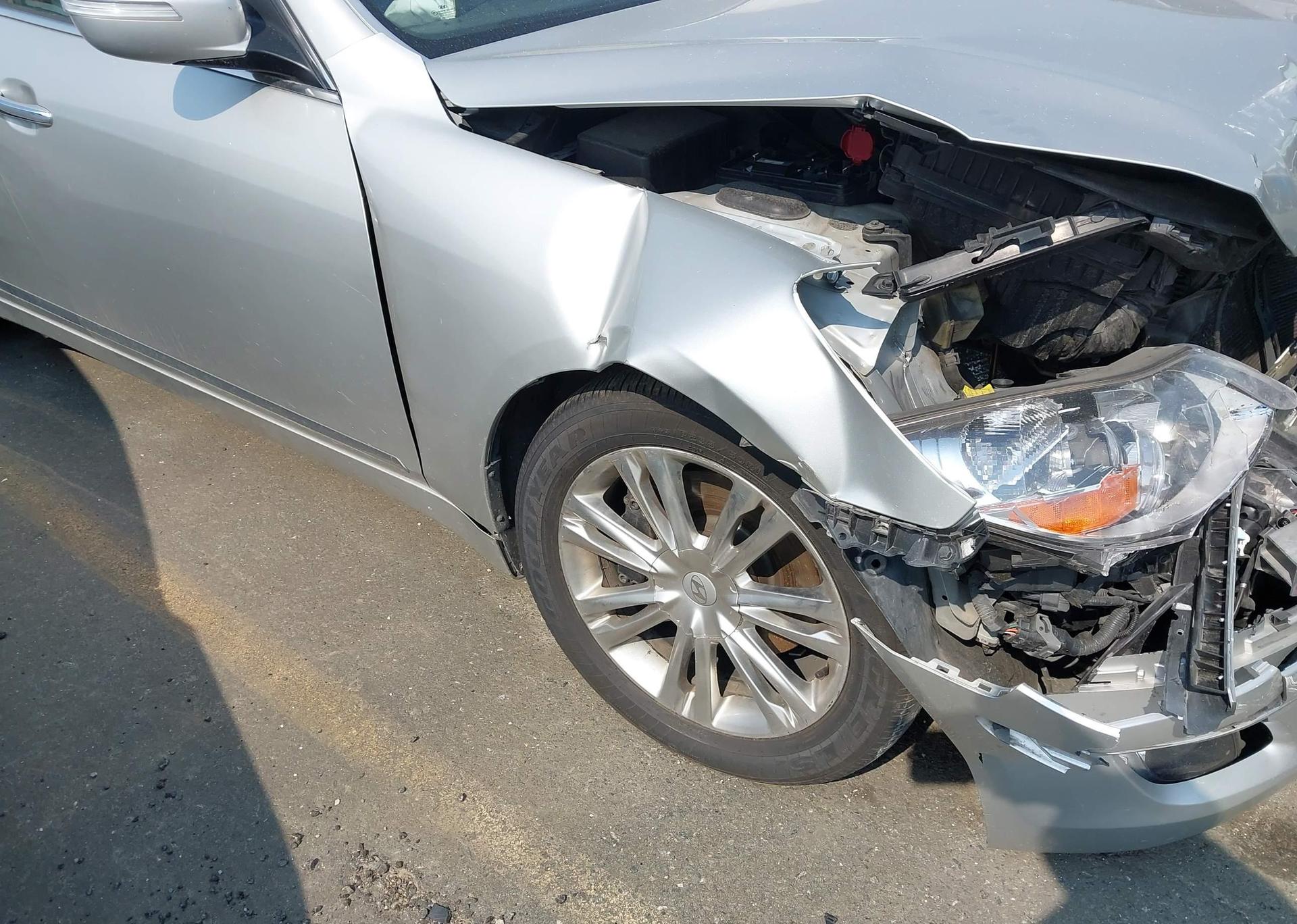 2009 HYUNDAI GENESIS 4.6L