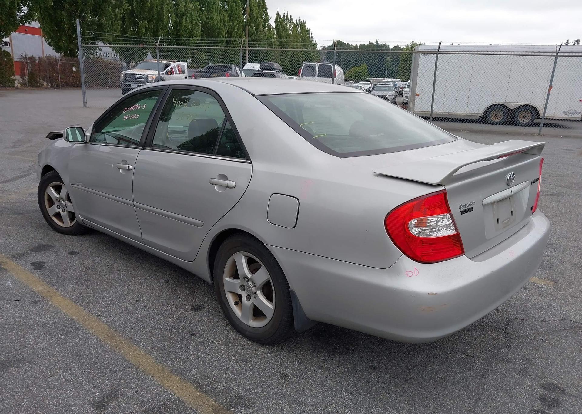 2004 TOYOTA CAMRY