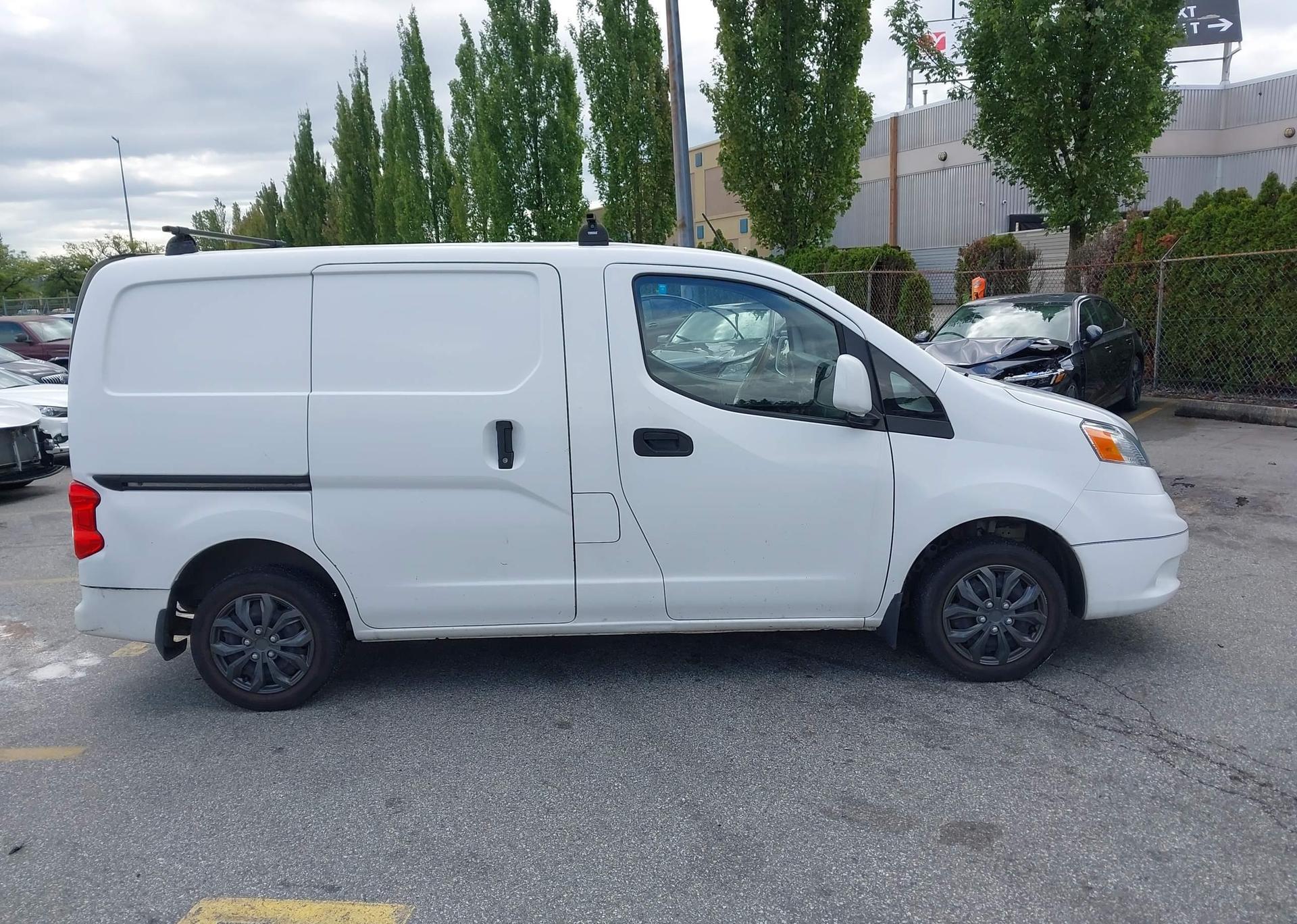 2015 NISSAN NV200 2.5S
