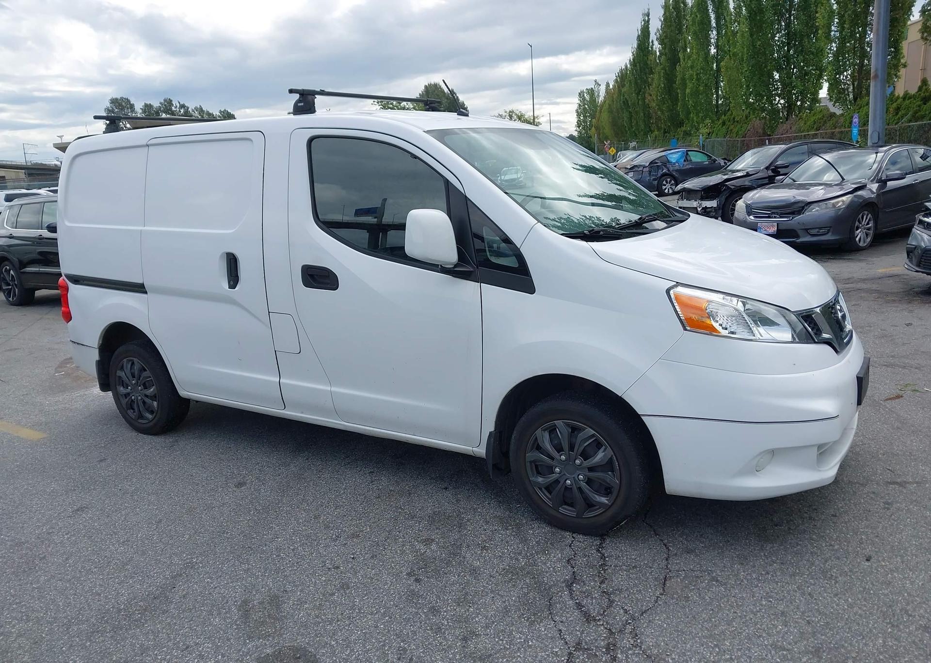 2015 NISSAN NV200 2.5S